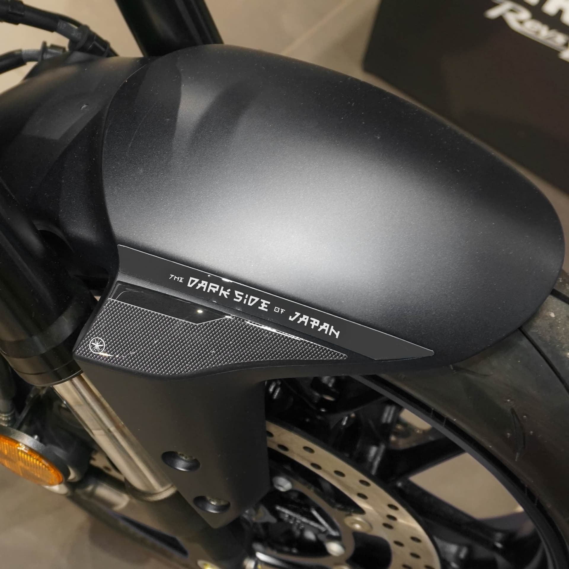 Adesivo resinato 3D Protezione Parafango compatibile con Yamaha MT-07 2025 in Decalcomanie adesivi e magneti LabelBike - Bibbiano, commercioVirtuoso.it