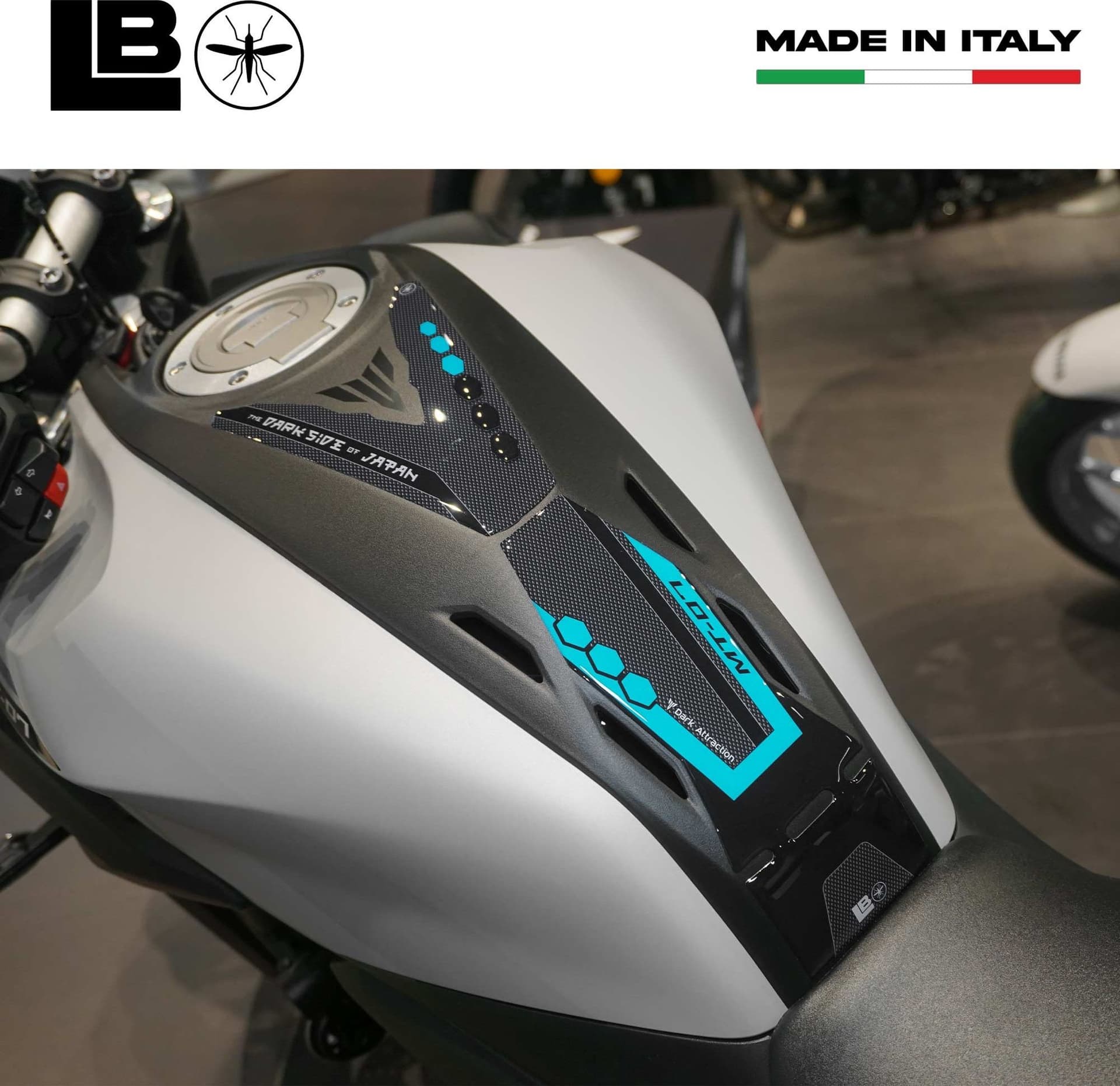 Paraserbatoio adesivo Gel 3D protezione moto compatibile con Yamaha MT-07 2025 in Paraserbatoio LabelBike - Bibbiano, commercioVirtuoso.it