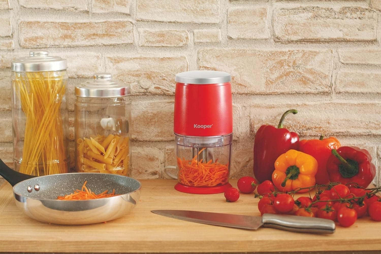 Tritatutto mini "Easy chopper" per tritare e sminuzzare con recipiente in plastica da 400 ml in Grattugie La Zappa - Altamura, commercioVirtuoso.it