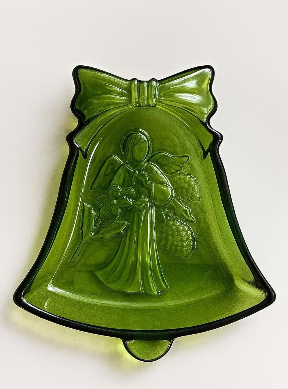 Piatto a forma di Campana verde 17X15X3H&H