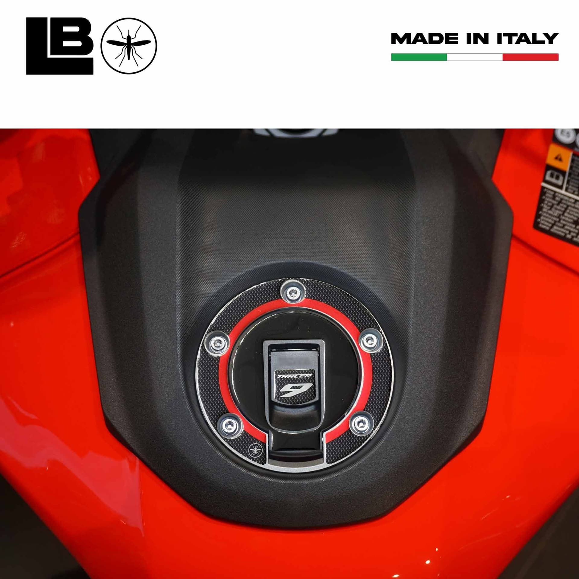 Adesivo 3D Protezione Tappo Serbatoio moto compatibile con Yamaha Tracer 9 2025 in Decalcomanie adesivi e magneti LabelBike - Bibbiano, commercioVirtuoso.it