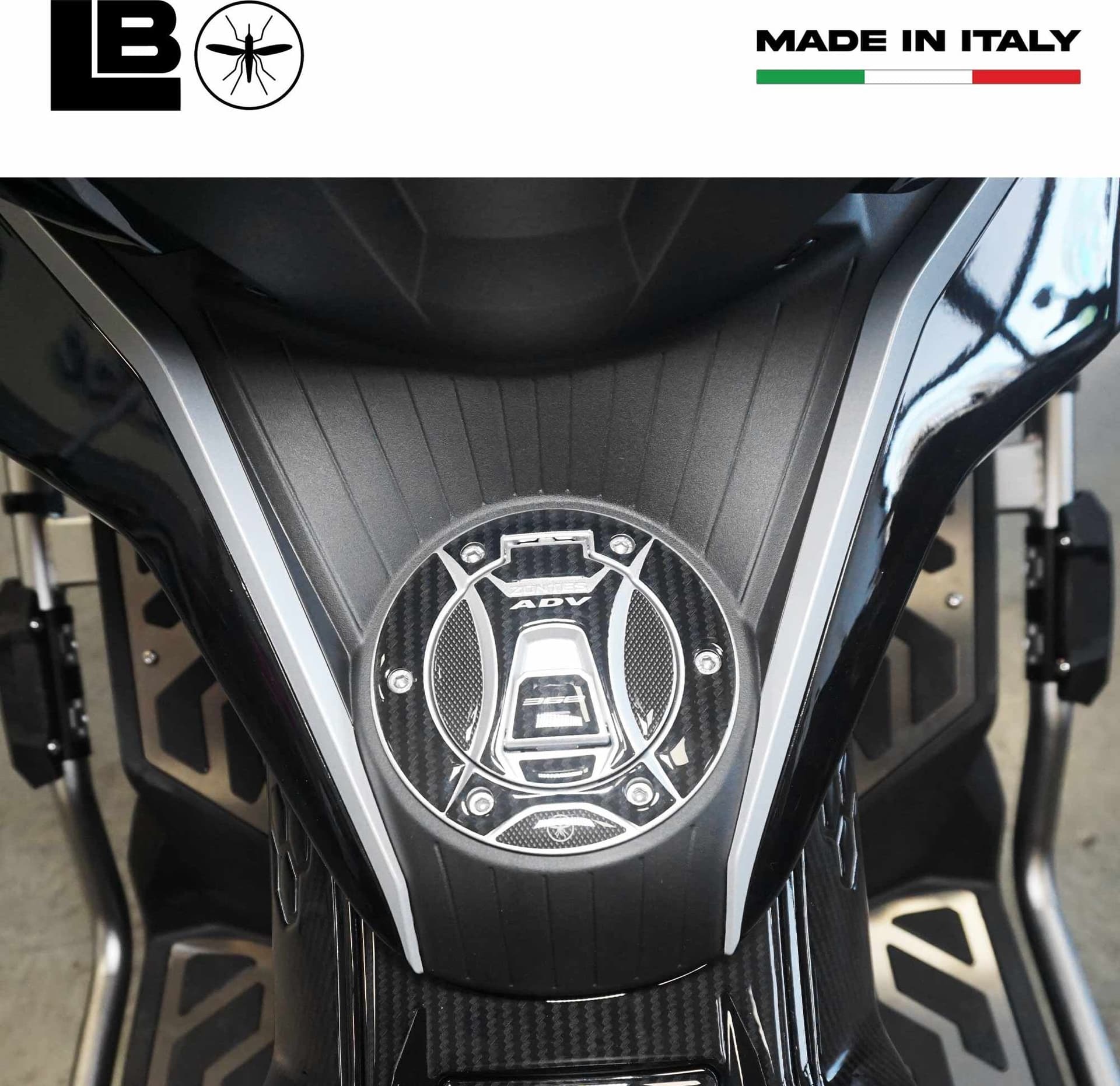 Adesivo 3D Protezione Tappo Serbatoio Scooter compatibile con Zontes 368 G 2025 in Paraserbatoio LabelBike - Bibbiano, commercioVirtuoso.it