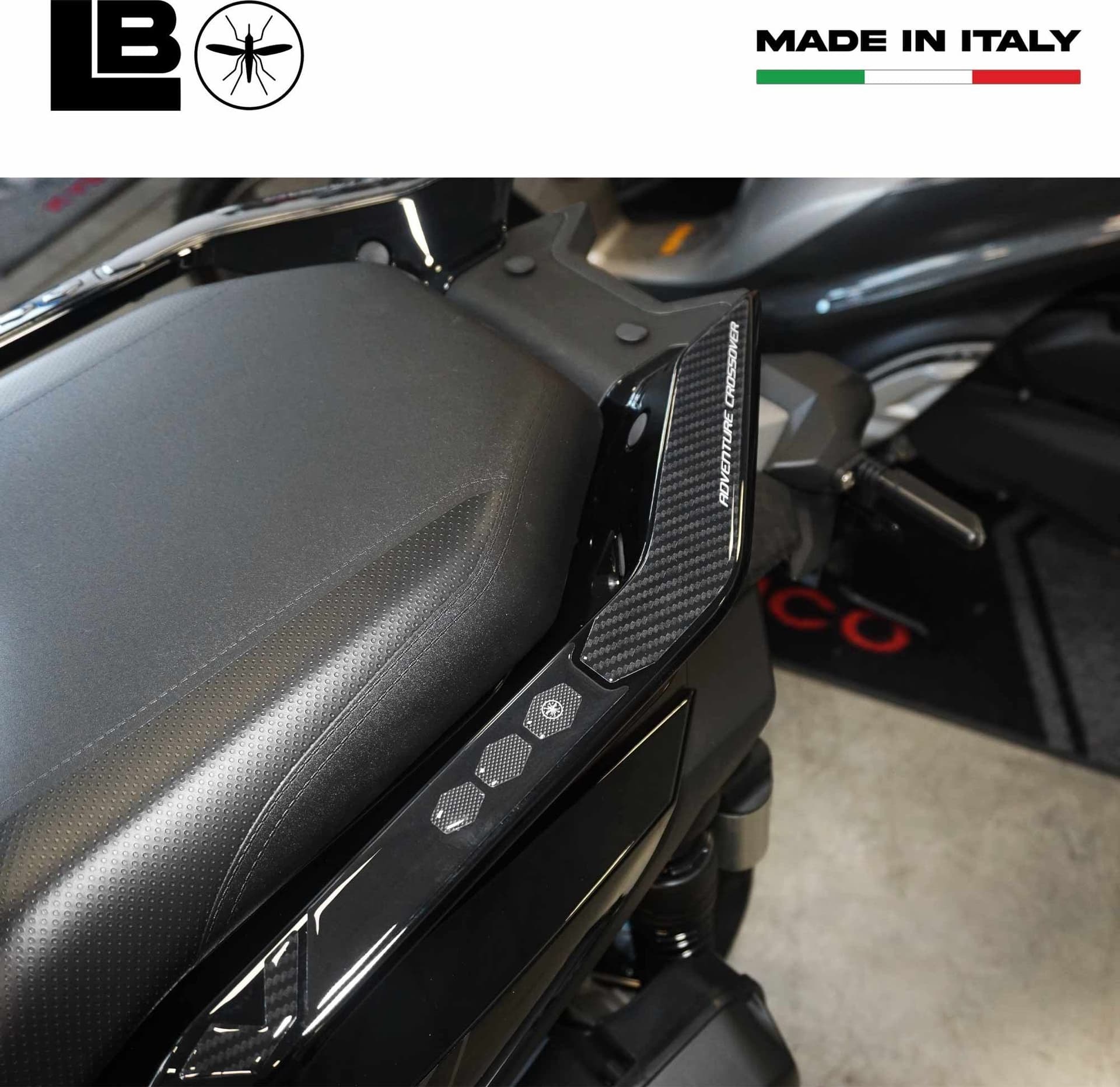 Adesivi 3D Protezioni Maniglie Scooter compatibili con Zontes 368 G 2025 in Decalcomanie adesivi e magneti LabelBike - Bibbiano, commercioVirtuoso.it