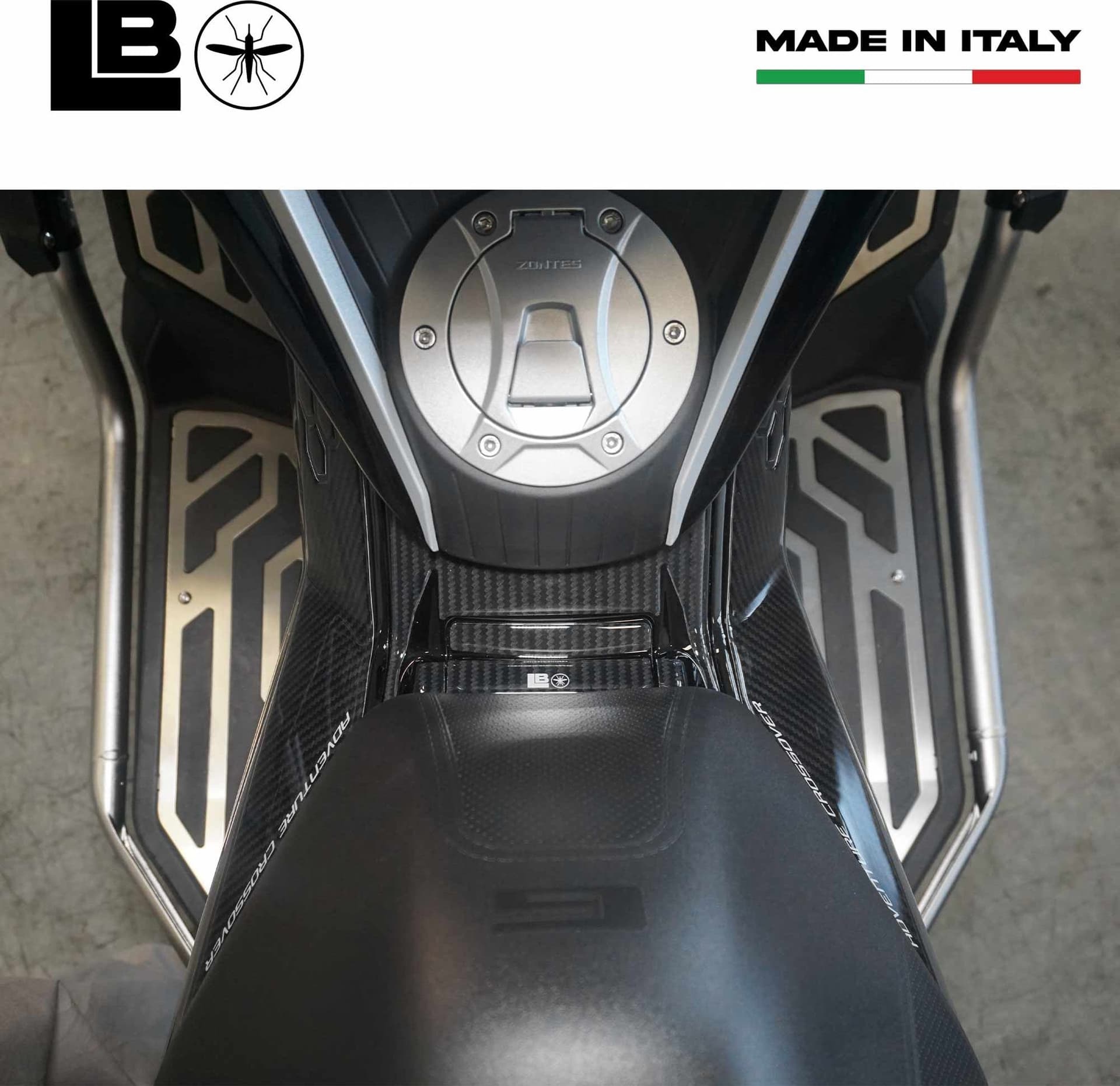 Adesivi 3D Protezioni Centrali Pedana Scooter compatibili con Zontes 368 G 2025 in Decalcomanie adesivi e magneti LabelBike - Bibbiano, commercioVirtuoso.it