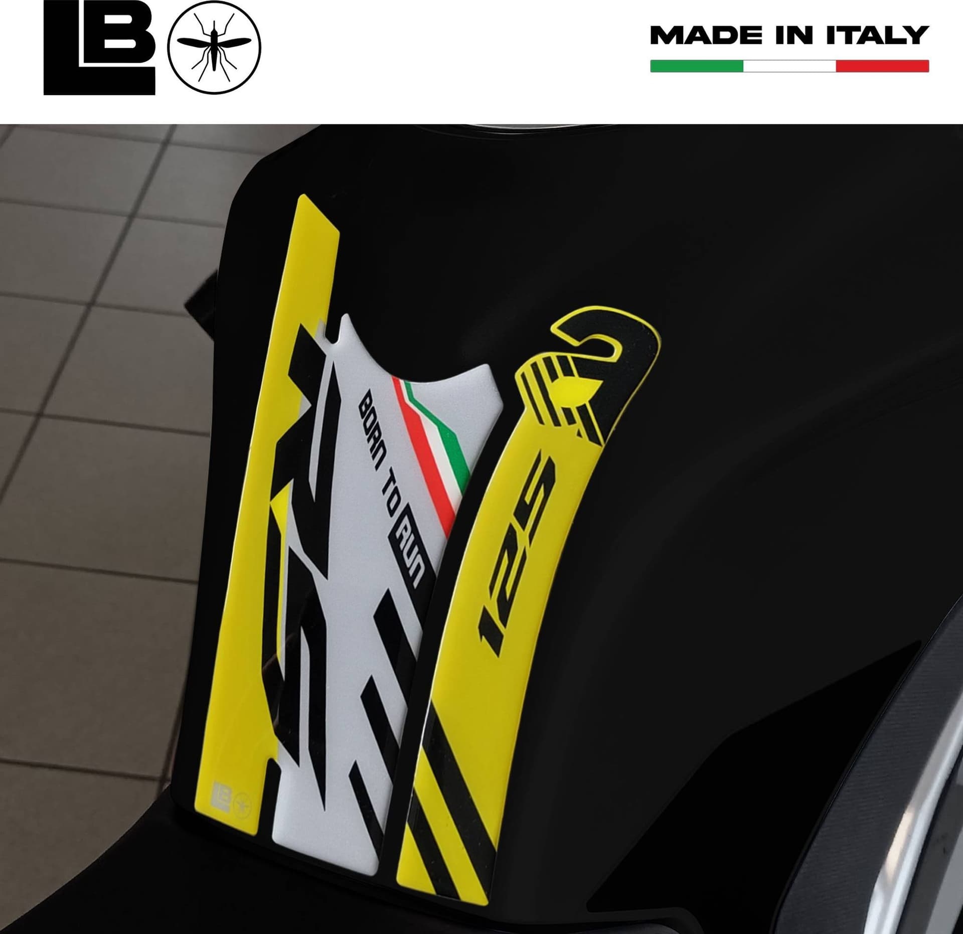 Paraserbatoio Adesivo 3D Protezione moto compatibile con Aprilia RS 125 2021-25 in Decalcomanie adesivi e magneti LabelBike - Bibbiano, commercioVirtuoso.it