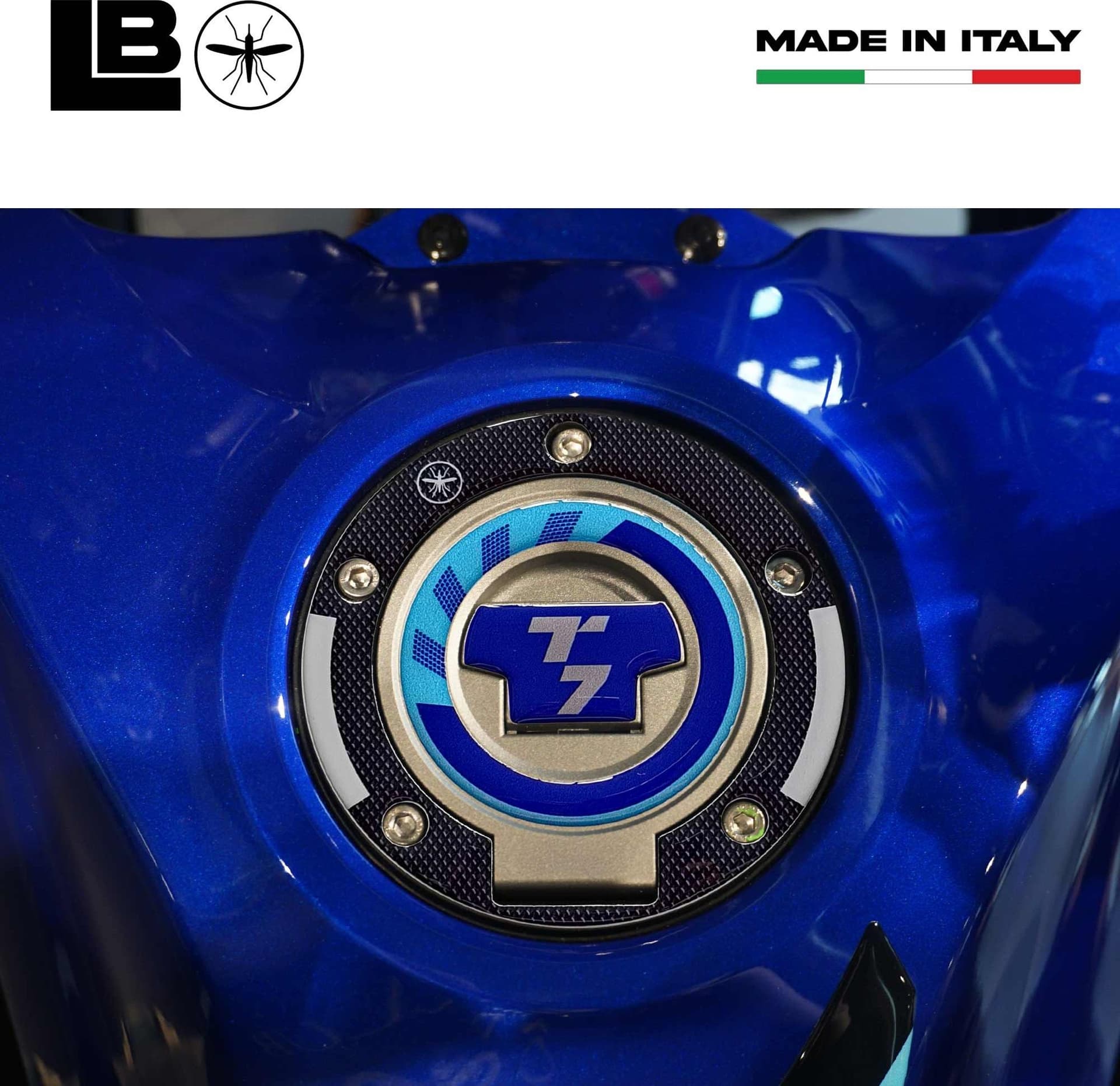 Adesivo Protezione Tappo serbatoio moto compatibile con Yamaha Tenere 700 2025 in Decalcomanie adesivi e magneti LabelBike - Bibbiano, commercioVirtuoso.it