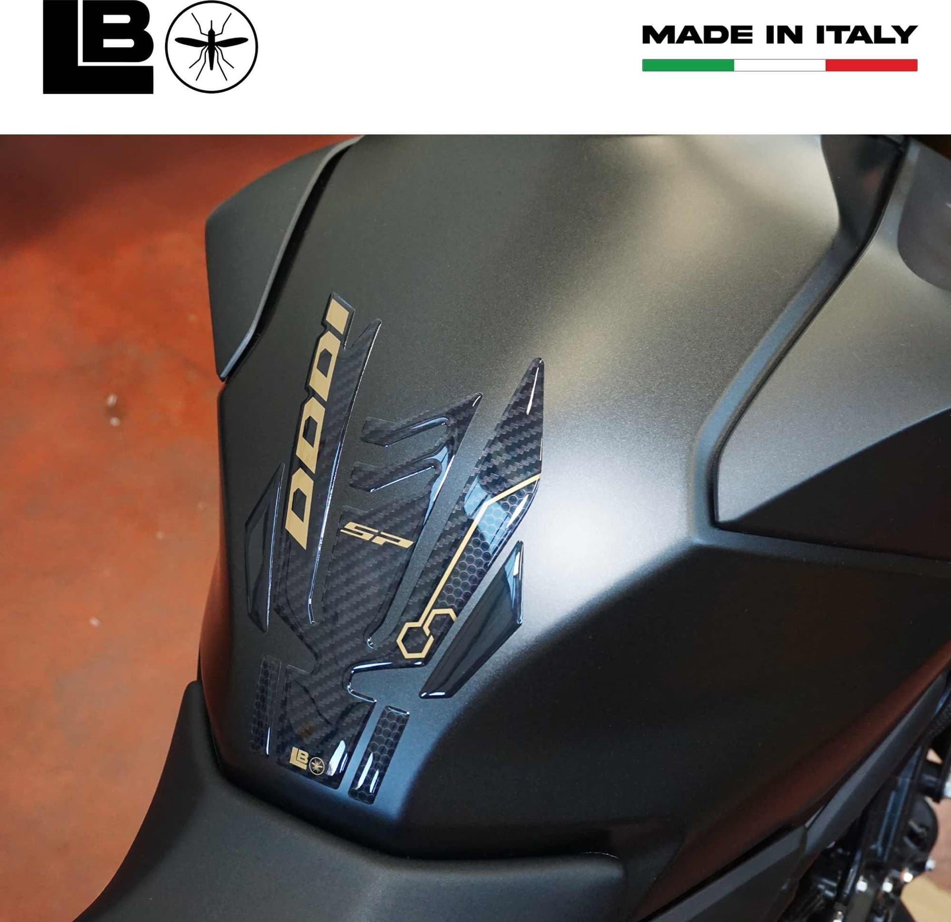 Adesivo gel 3D Protezione Paraserbatoio compatibile con Honda Hornet 1000 2025 in Paraserbatoio LabelBike - Bibbiano, commercioVirtuoso.it