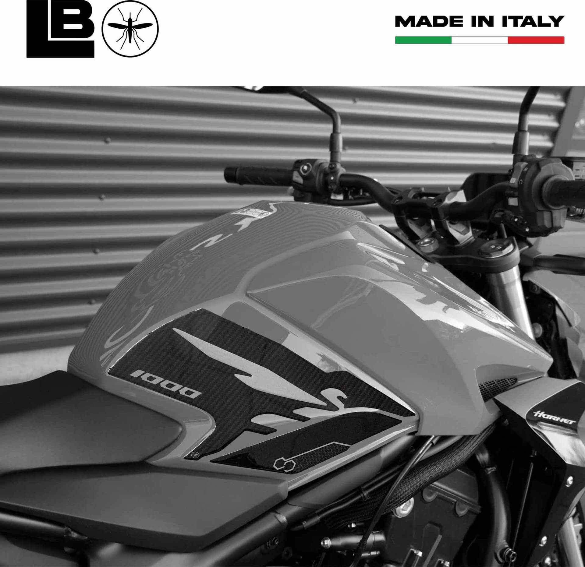 Adesivi 3D Protezioni Laterali Serbatoio compatibili con Honda Hornet 1000 2025 in Decalcomanie adesivi e magneti LabelBike - Bibbiano, commercioVirtuoso.it