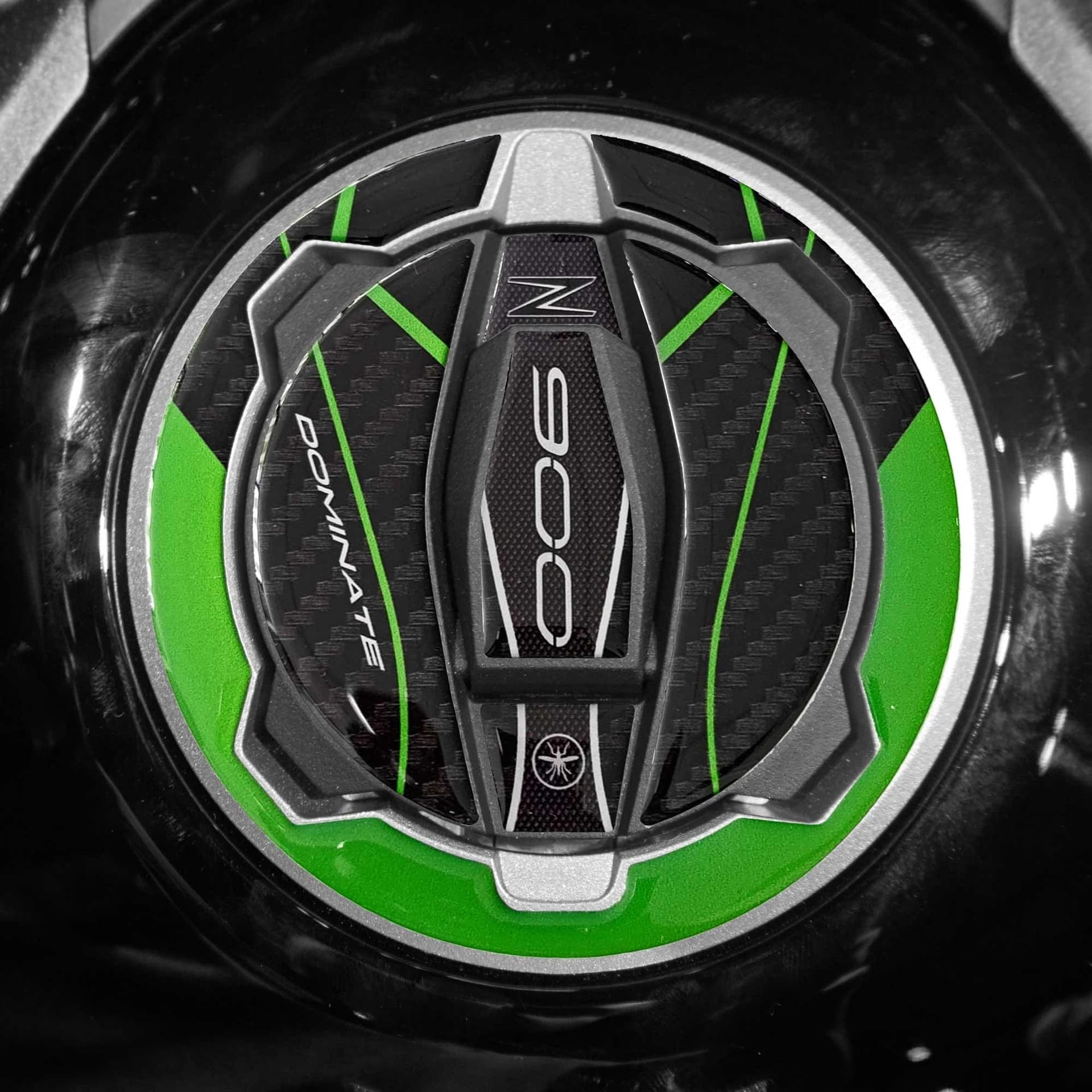 Adesivo 3D Protezione Tappo Serbatoio compatibile con Kawasaki Z900 2018-2025 in Decalcomanie adesivi e magneti LabelBike - Bibbiano, commercioVirtuoso.it