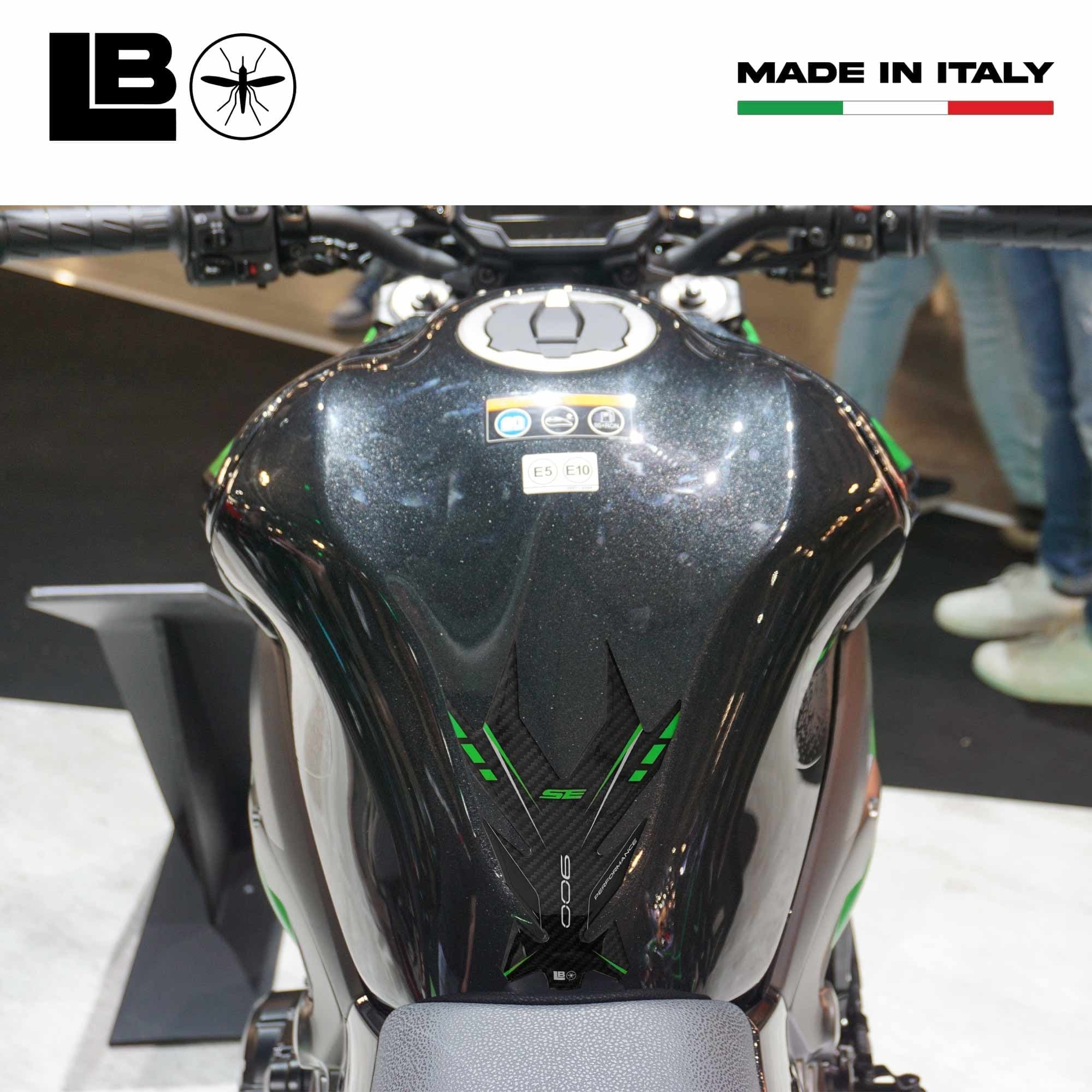 Adesivo 3D Protezione Paraserbatoio compatibile con Kawasaki Z900 SE 2022-2025 in Paraserbatoio LabelBike - Bibbiano, commercioVirtuoso.it