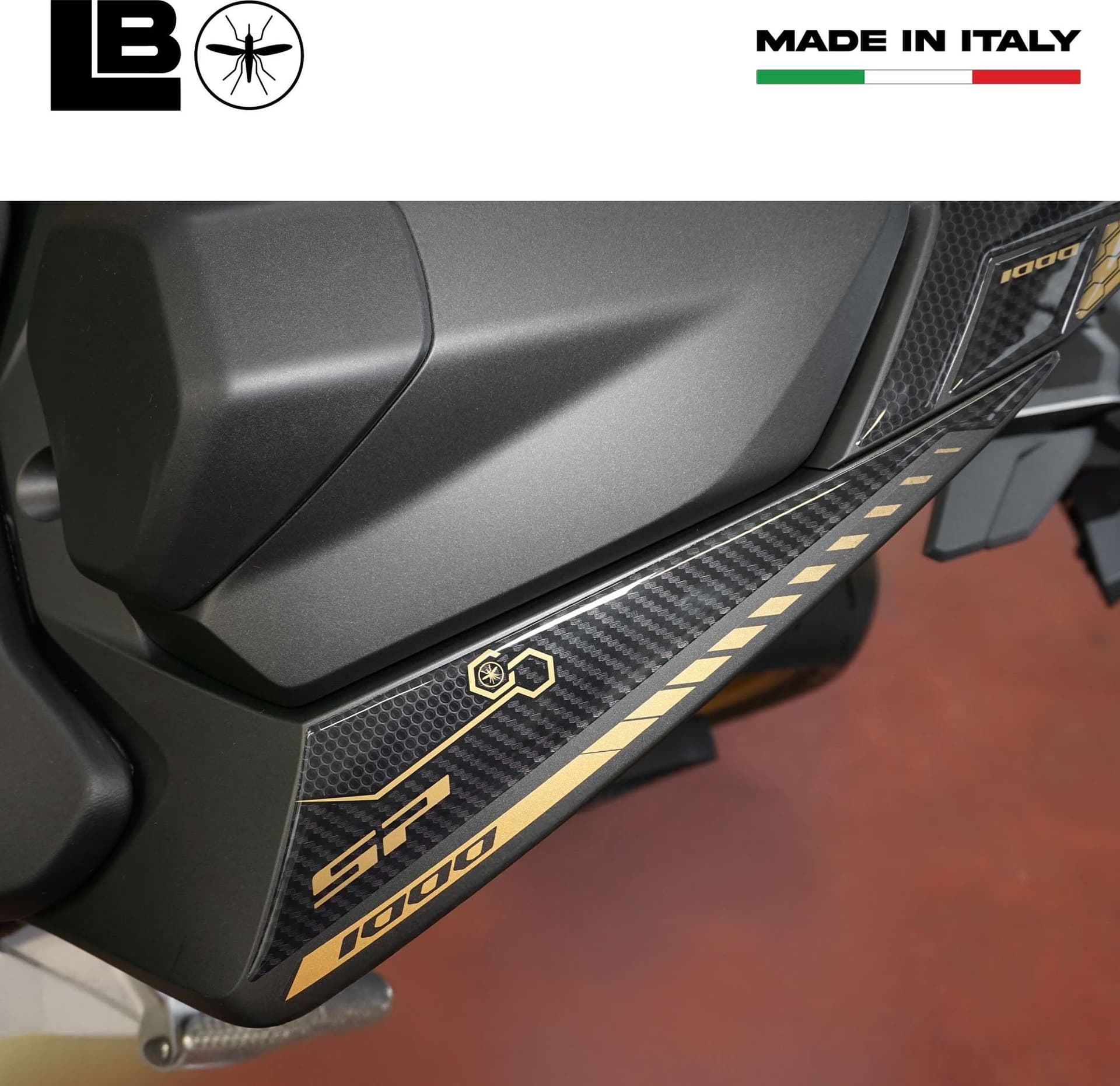 Adesivi 3D Protezioni Posteriori Codino compatibili con Honda Hornet 1000 2025 in Decalcomanie adesivi e magneti LabelBike - Bibbiano, commercioVirtuoso.it