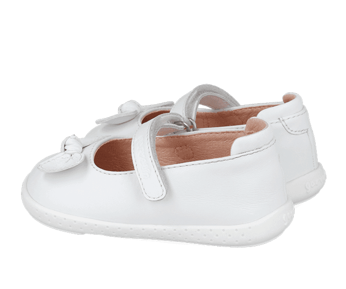 Bebè bambina barefoot primi passi bianco Garvalin in prodotto UP Calzature Balduina - Roma, commercioVirtuoso.it