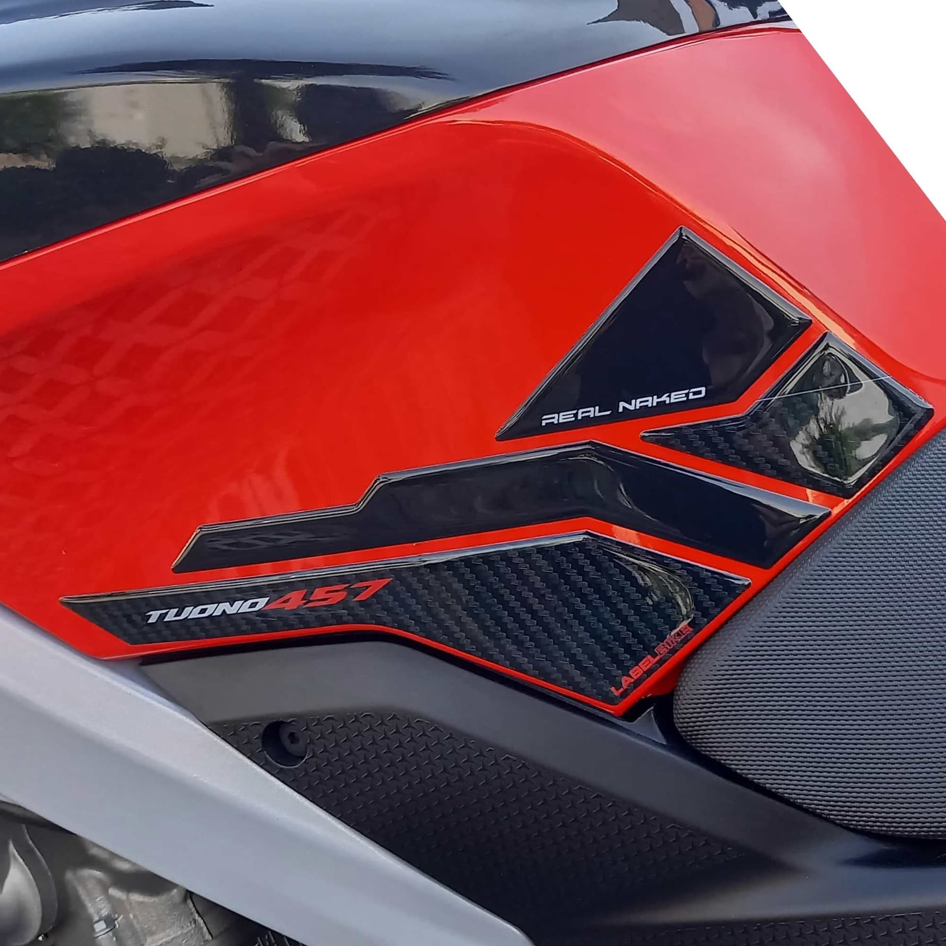 Adesivi Gel 3D Protezioni Laterali moto compatibili con Aprilia Tuono 457 2025 in Decalcomanie adesivi e magneti LabelBike - Bibbiano, commercioVirtuoso.it