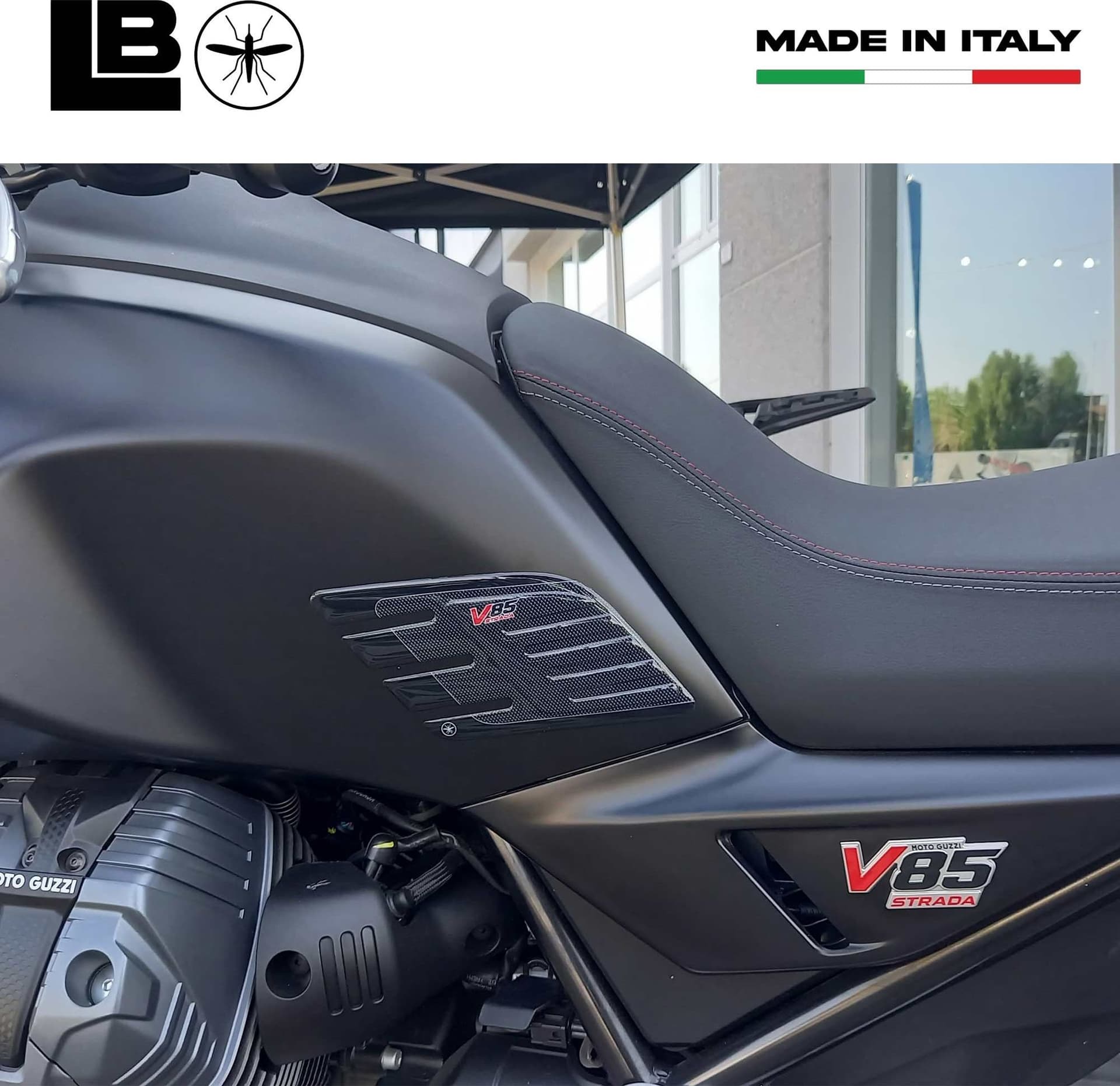 Adesivi 3D Protezioni Laterali Serbatoio compatibili con Moto Guzzi V85 Strada in Paraserbatoio LabelBike - Bibbiano, commercioVirtuoso.it