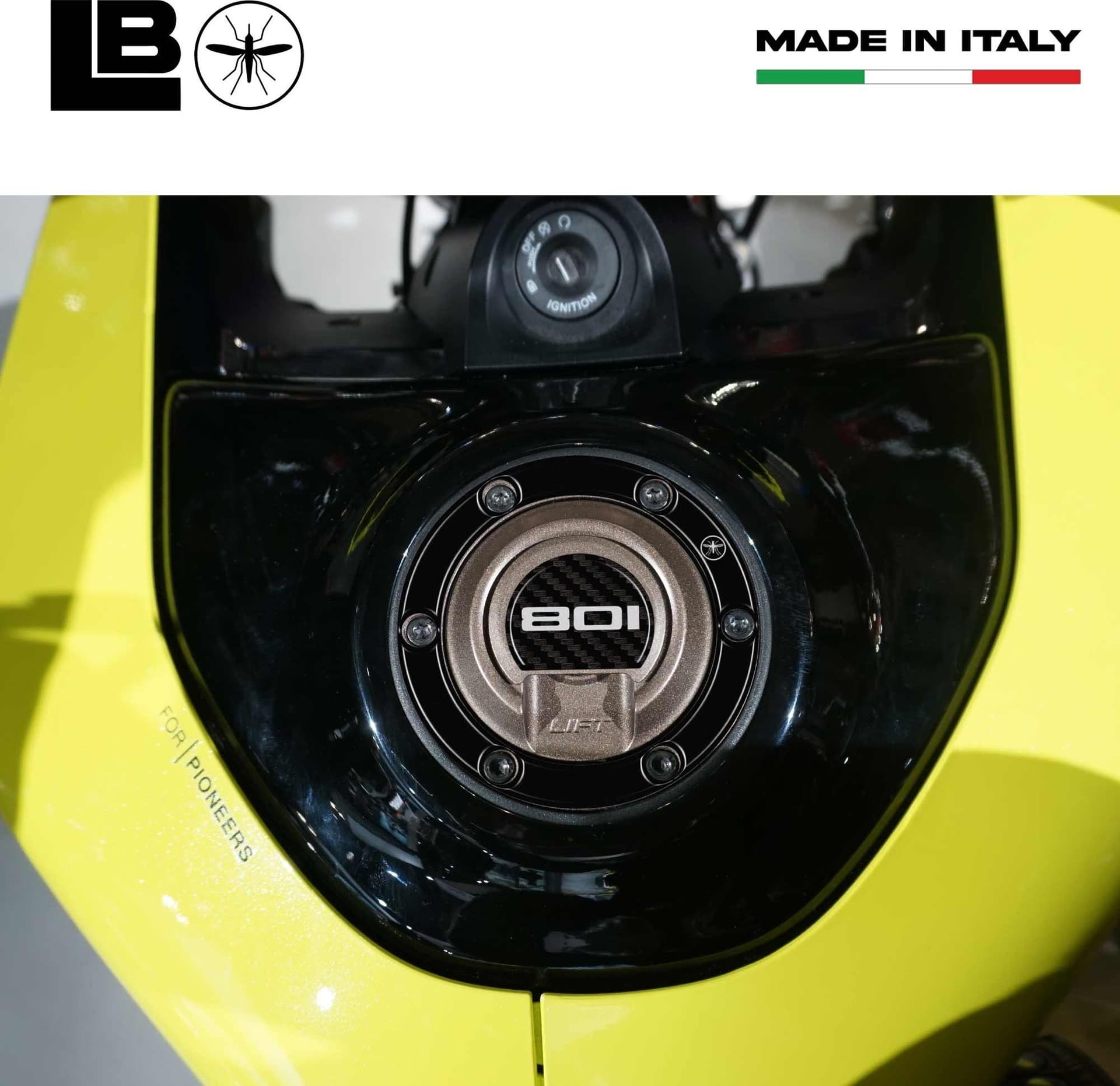 Adesivo 3D Tappo Serbatoio compatibile con Husqvarna Vitpilen e Svartpilen 801 in Decalcomanie adesivi e magneti LabelBike - Bibbiano, commercioVirtuoso.it