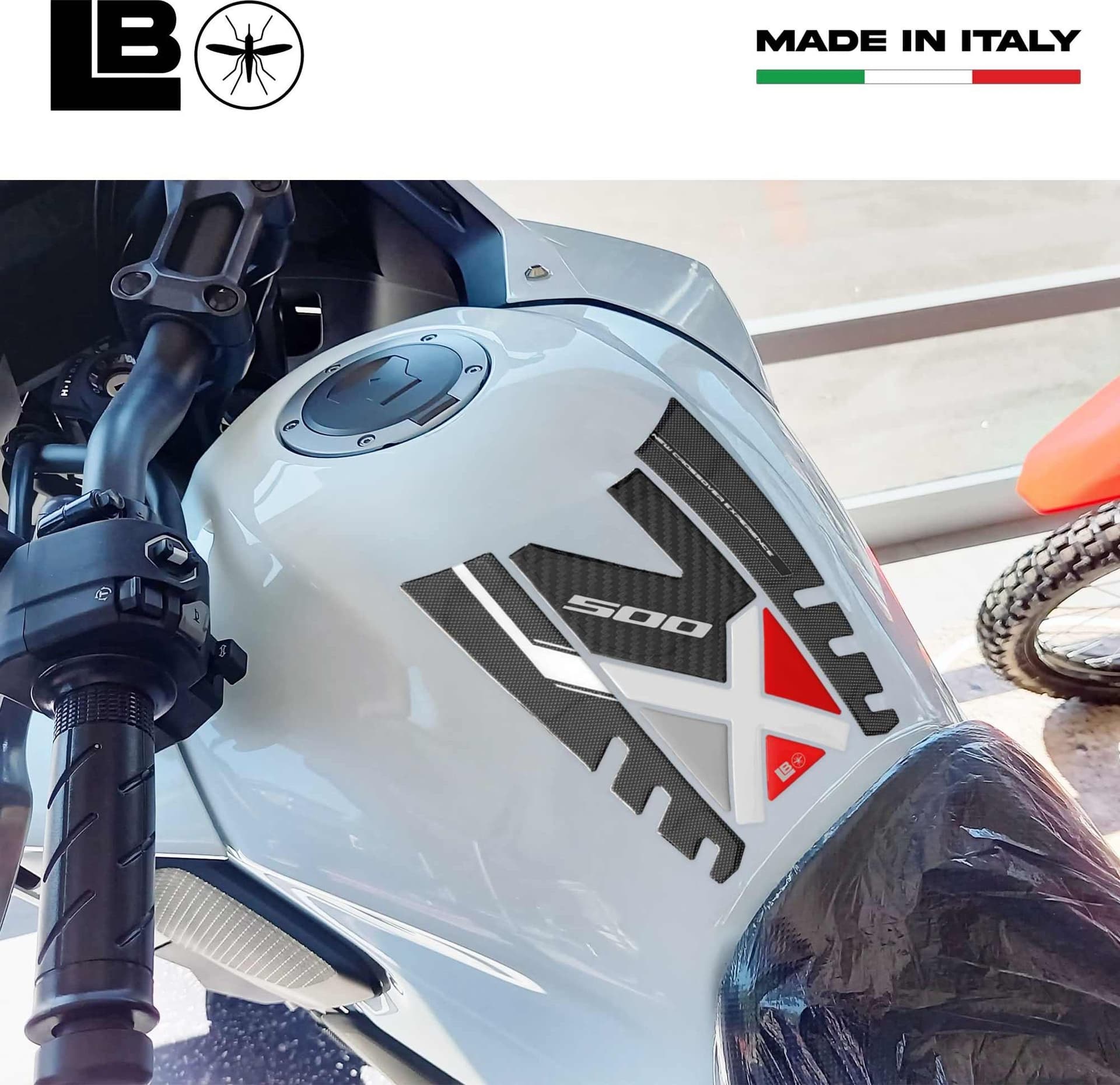Adesivo 3D Protezione Paraserbatoio compatibile con moto Honda NX500 2024-2025 in Paraserbatoio LabelBike - Bibbiano, commercioVirtuoso.it
