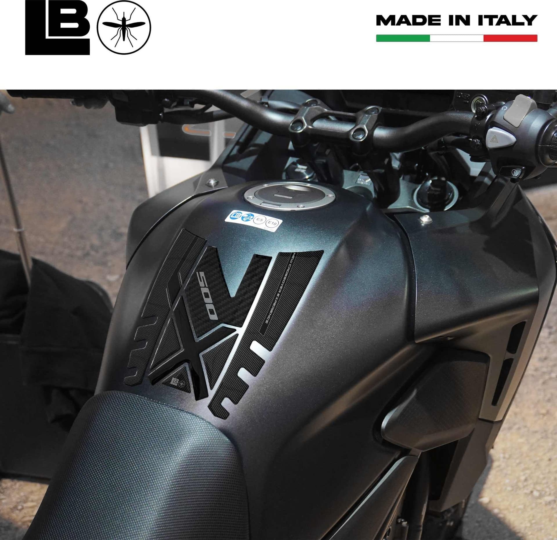 Adesivo 3D Protezione Paraserbatoio compatibile con moto Honda NX500 2024-2025 in Paraserbatoio LabelBike - Bibbiano, commercioVirtuoso.it