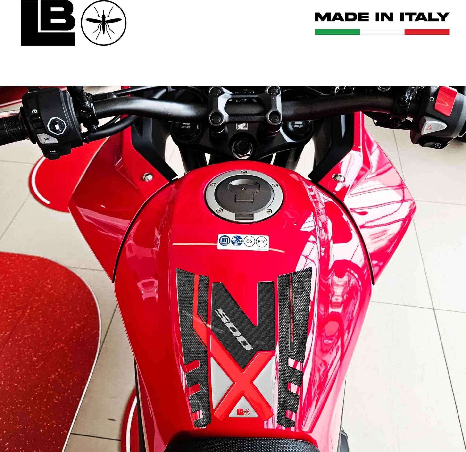 Adesivo 3D Protezione Paraserbatoio compatibile con moto Honda NX500 2024-2025 in Paraserbatoio LabelBike - Bibbiano, commercioVirtuoso.it