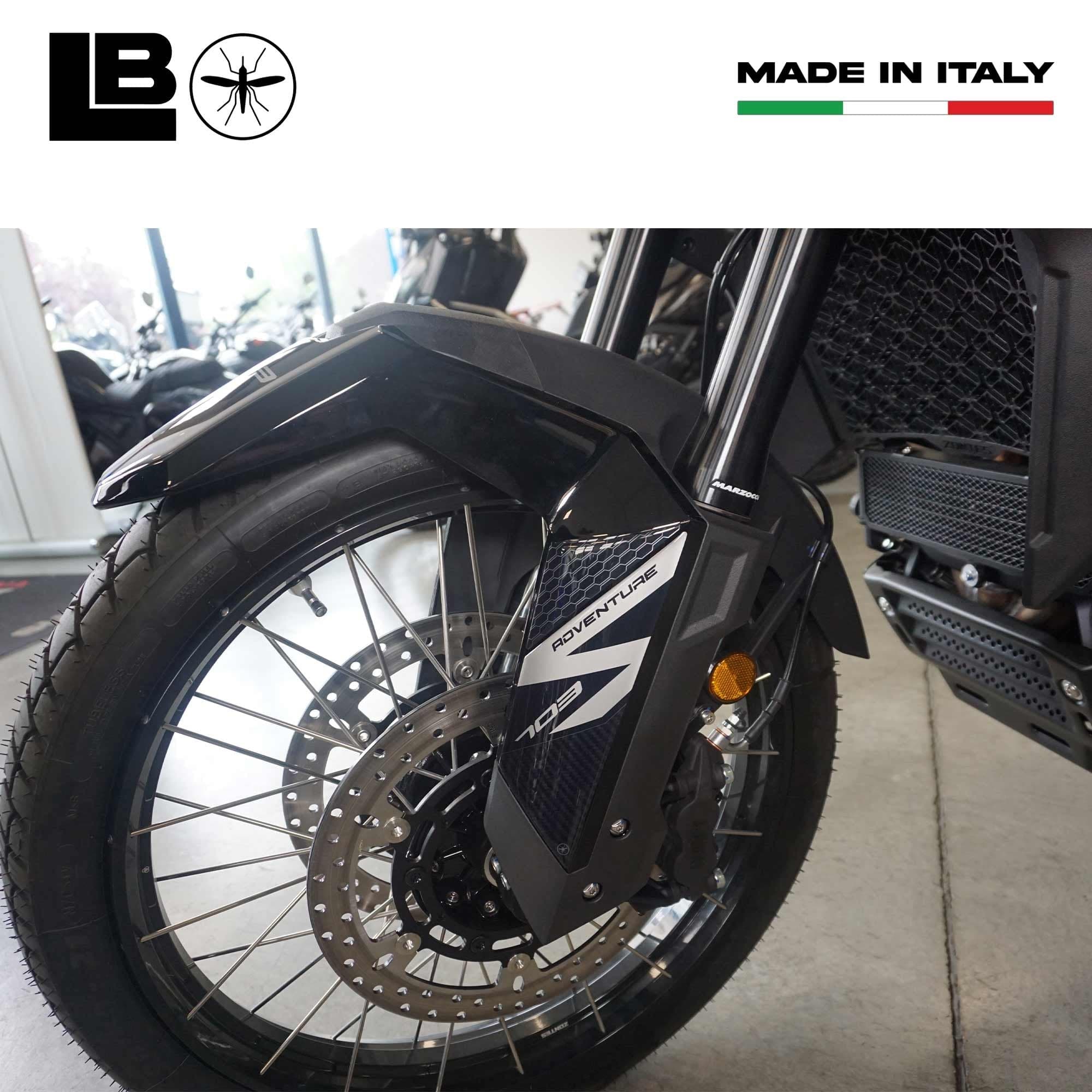 Adesivi 3D Protezioni Parasteli Parafango moto compatibili con Zontes 703F 2025 in Decalcomanie adesivi e magneti LabelBike - Bibbiano, commercioVirtuoso.it