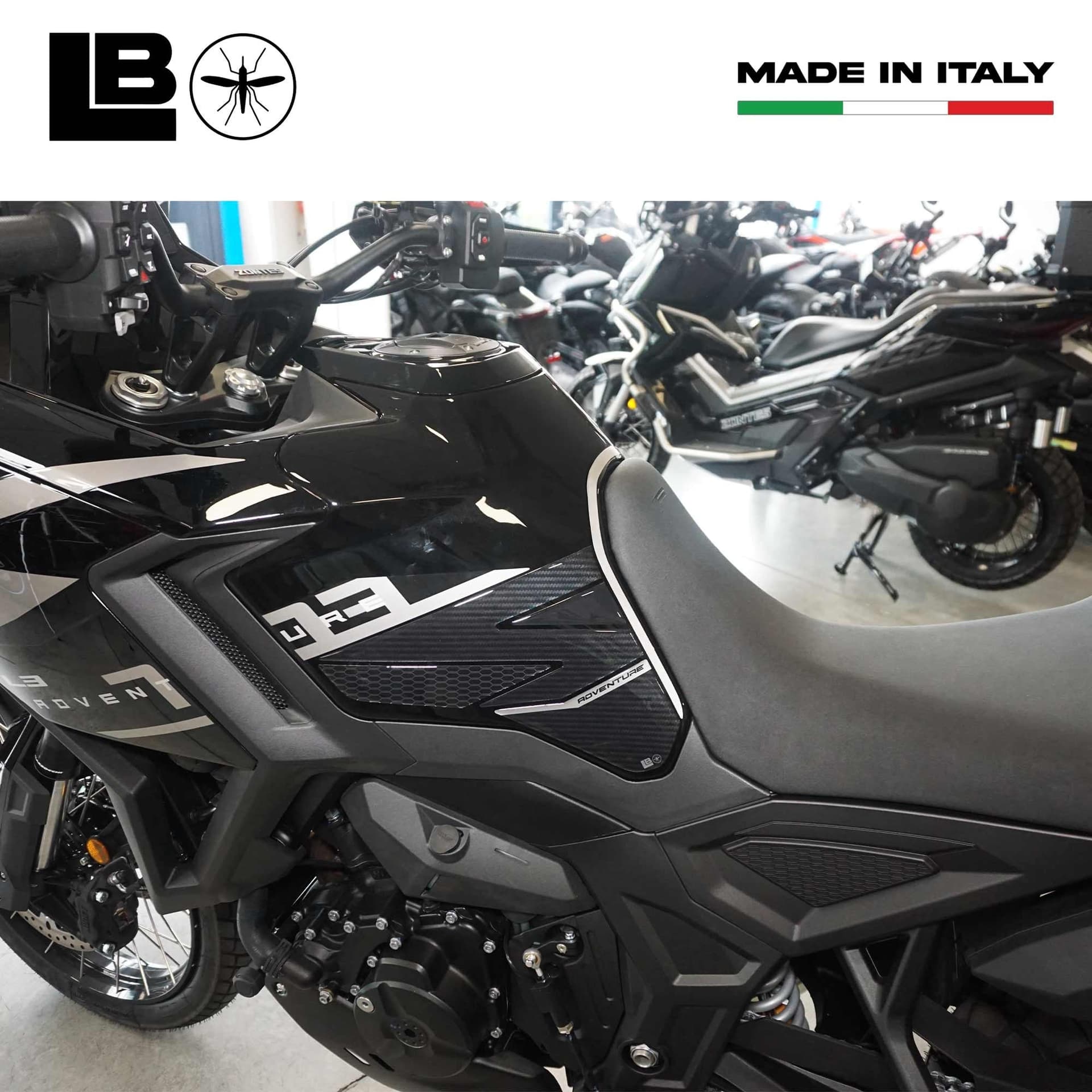 Adesivi 3D Protezioni Laterali Serbatoio moto compatibili con Zontes 703F 2025 in Decalcomanie adesivi e magneti LabelBike - Bibbiano, commercioVirtuoso.it