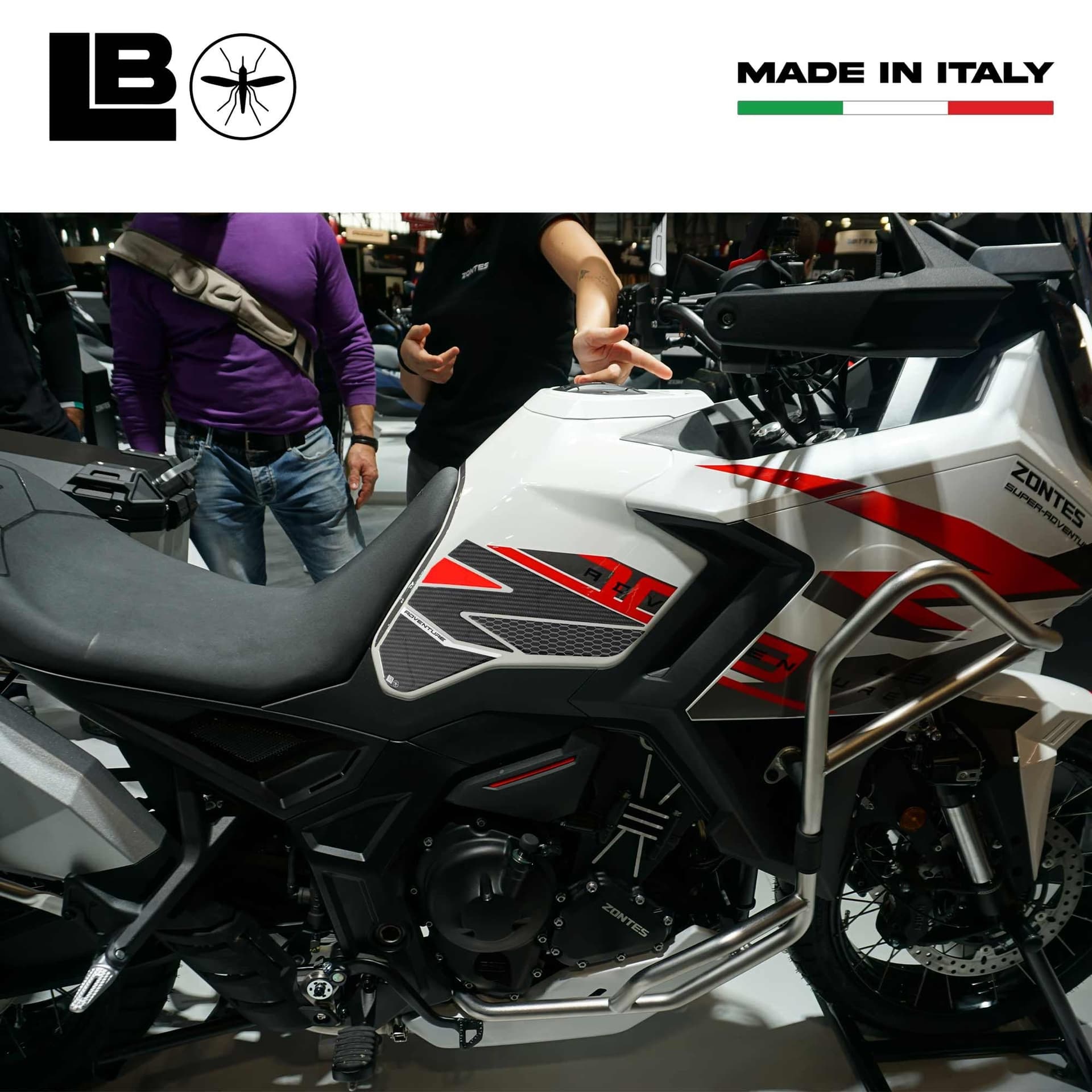 Adesivi 3D Protezioni Laterali Serbatoio moto compatibili con Zontes 703F 2025 in Decalcomanie adesivi e magneti LabelBike - Bibbiano, commercioVirtuoso.it