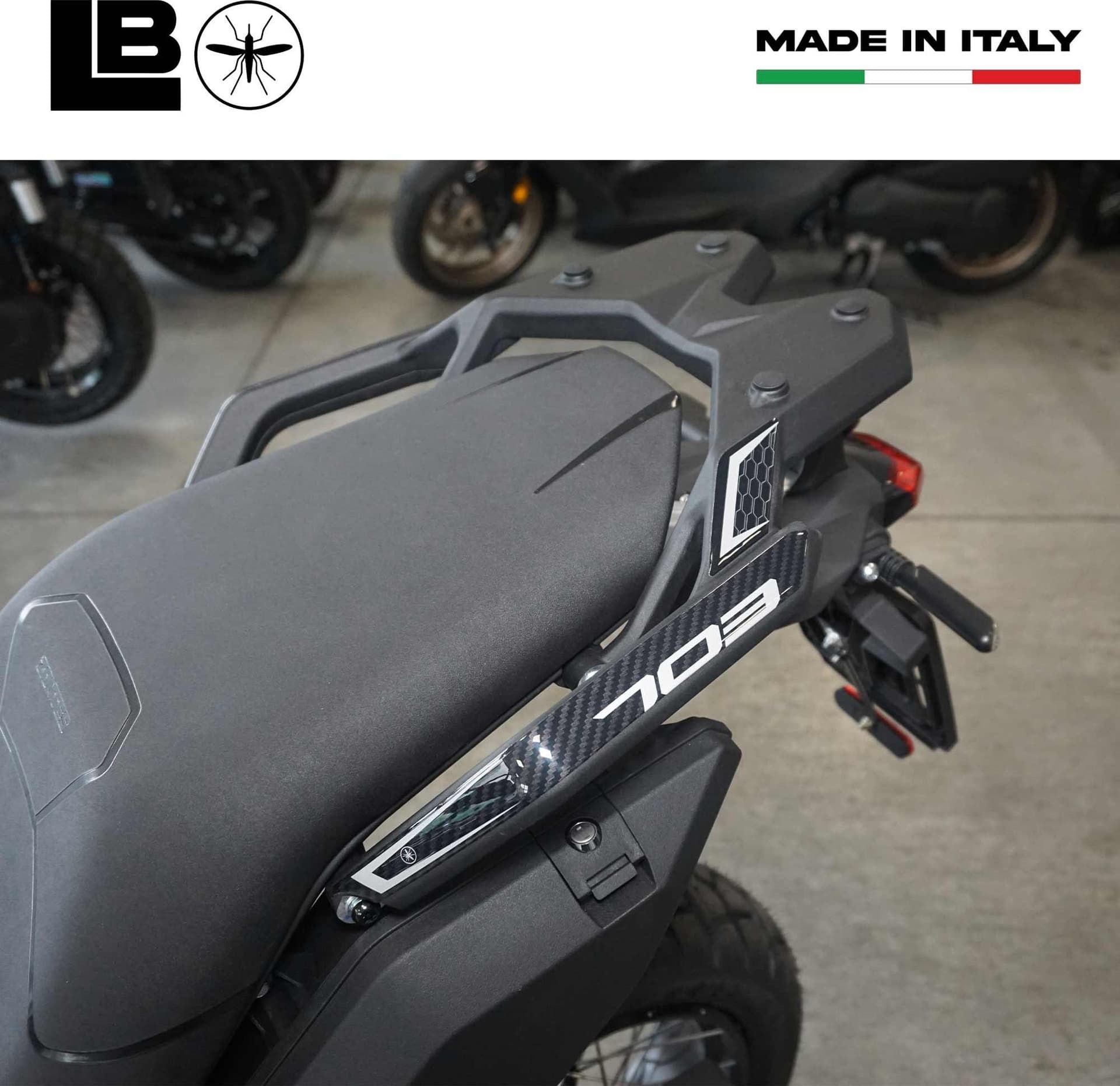Adesivi Gel 3D Protezioni Maniglie Passeggero compatibili con Zontes 703F 2025 in Decalcomanie adesivi e magneti LabelBike - Bibbiano, commercioVirtuoso.it