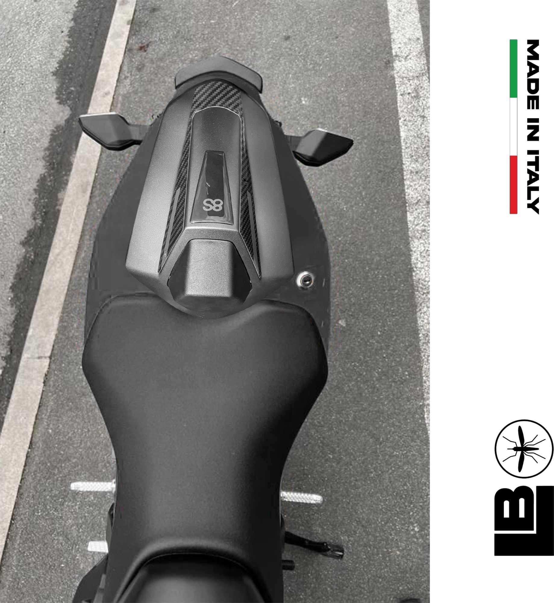 Protezione Coda Monoposto moto Adesivo 3D compatibile con Suzuki GSX-8S 2024-25 in Decalcomanie adesivi e magneti LabelBike - Bibbiano, commercioVirtuoso.it