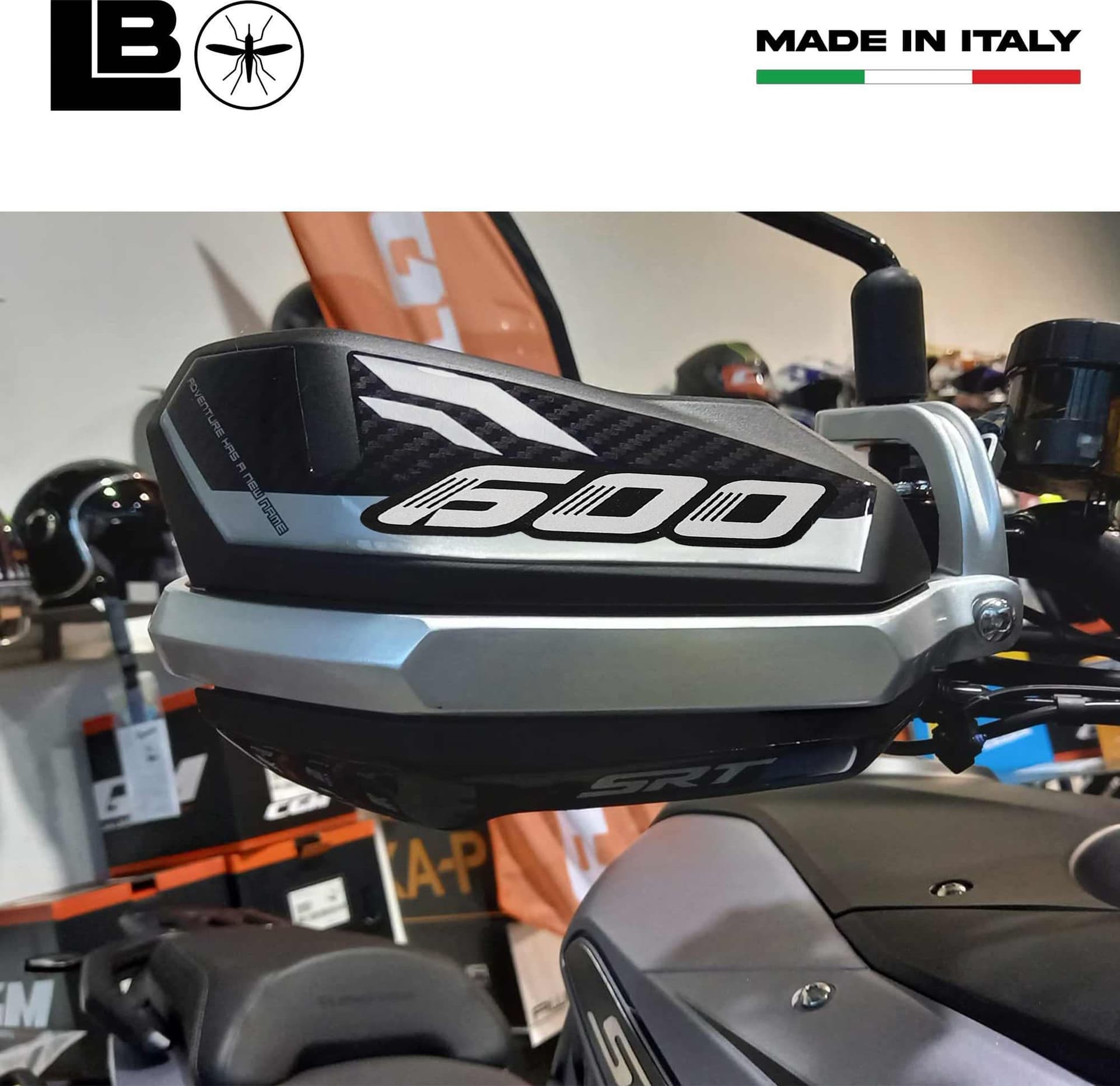 Adesivi 3D Protezioni Paramani Moto compatibili con QJ Motor SRT 600 SX 2024-25 in Decalcomanie adesivi e magneti LabelBike - Bibbiano, commercioVirtuoso.it