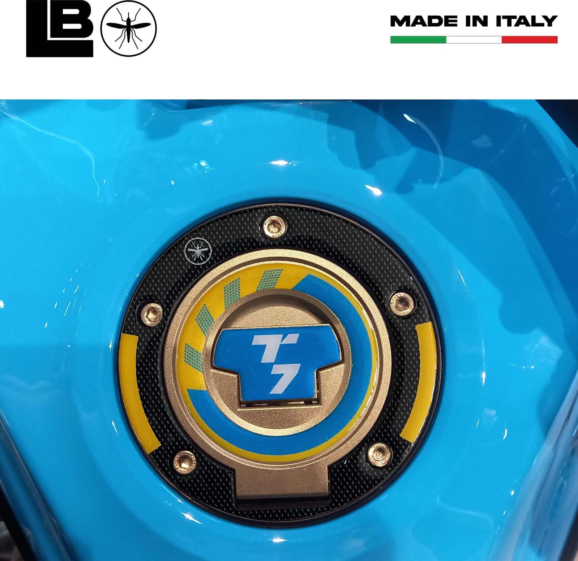 Adesivo 3D Tappo Serbatoio moto compatibile con Yamaha Tenere 700 Rally 2025 in Paraserbatoio LabelBike - Bibbiano, commercioVirtuoso.it
