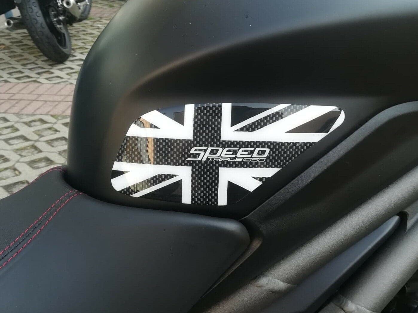 2 PROTEZIONI GINOCCHIA 3D compatibili per MOTO triumph SPEED TRIPLE 2016 - 2019 in Protettori per ginocchia LabelBike - Bibbiano, commercioVirtuoso.it