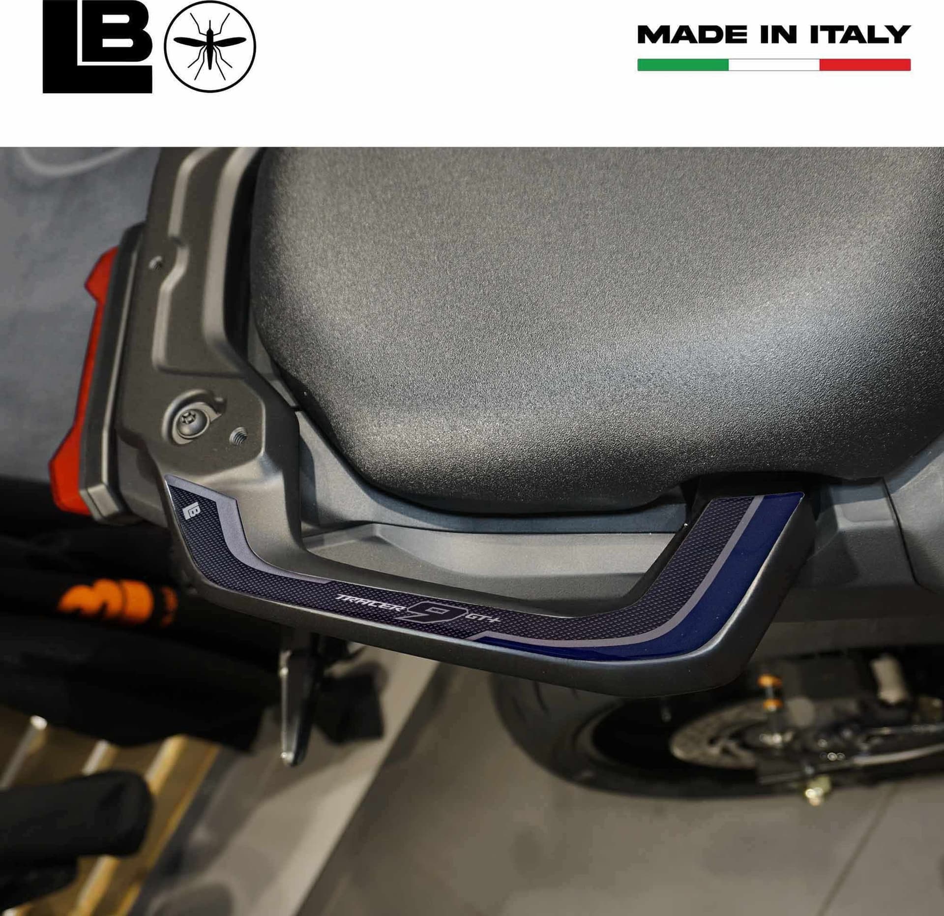 Protezioni Maniglie moto Adesivi 3D compatibili con Yamaha Tracer 9 GT+ 2025 in Decalcomanie adesivi e magneti LabelBike - Bibbiano, commercioVirtuoso.it