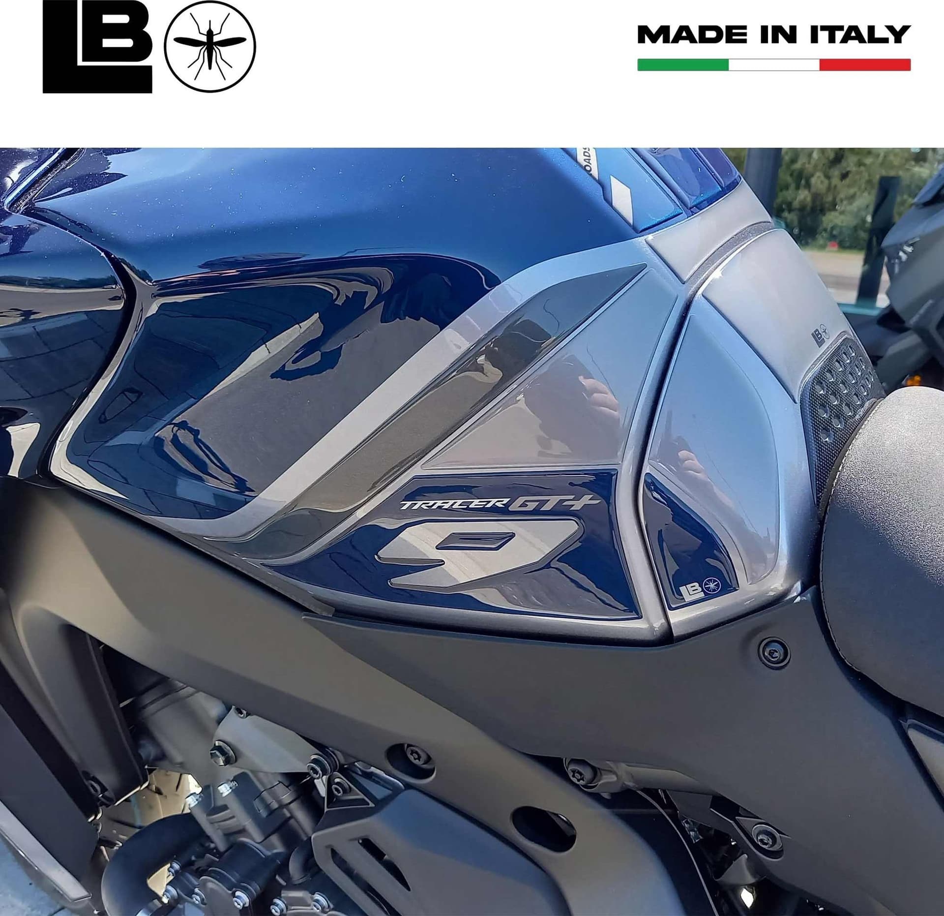 Protezioni Laterali Serbatoio Adesivi compatibili con Yamaha Tracer 9 GT+ 2025 in Decalcomanie adesivi e magneti LabelBike - Bibbiano, commercioVirtuoso.it