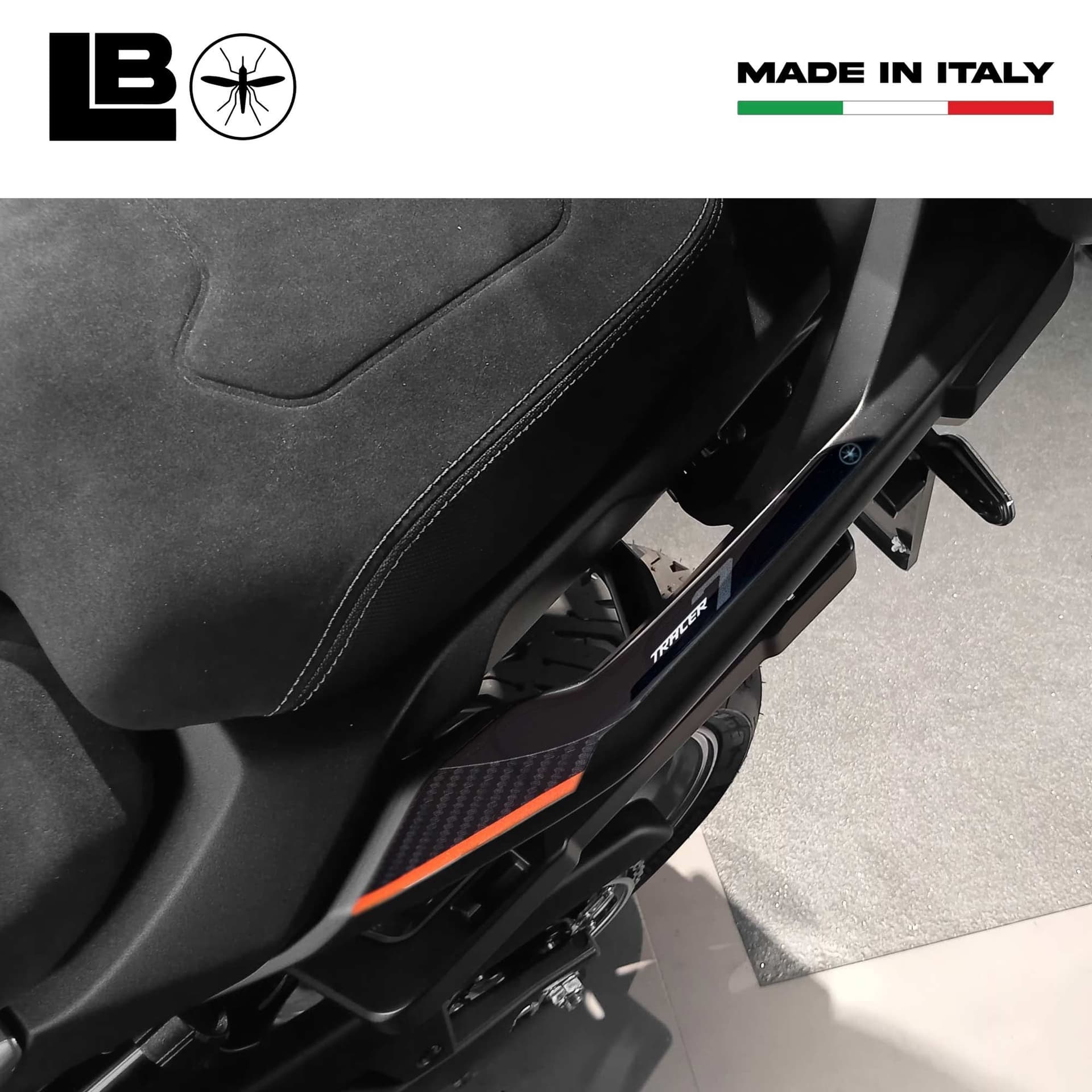 Adesivi Protezioni Maniglie Passeggero moto compatibili con Yamaha Tracer 7 2025 in Decalcomanie adesivi e magneti LabelBike - Bibbiano, commercioVirtuoso.it
