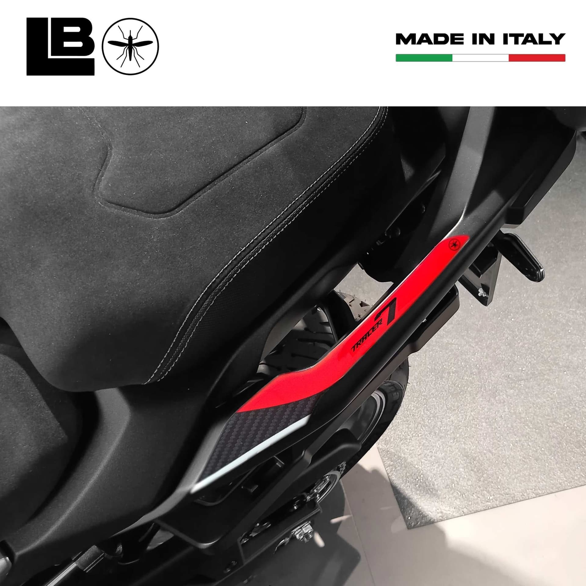 Adesivi Protezioni Maniglie Passeggero moto compatibili con Yamaha Tracer 7 2025 in Decalcomanie adesivi e magneti LabelBike - Bibbiano, commercioVirtuoso.it