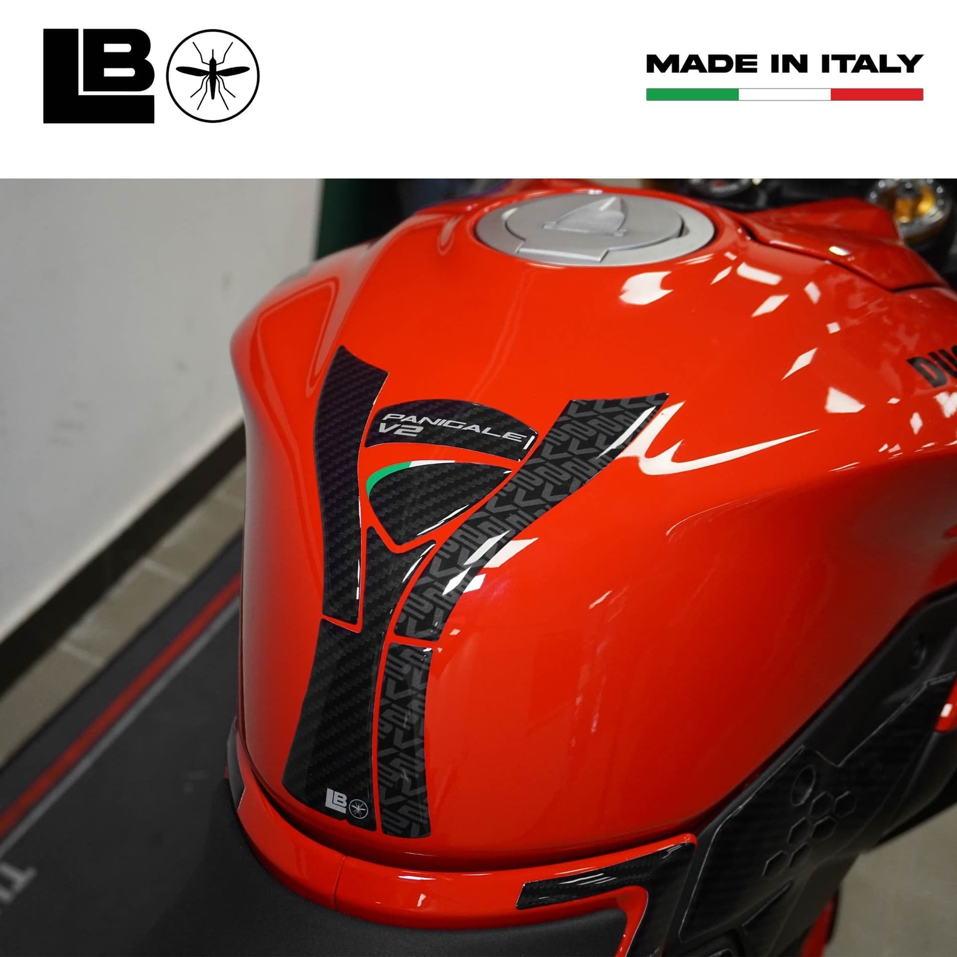 Adesivo Gel 3D Paraserbatoio moto compatibile con Ducati Panigale V2 V2S 2025 in Paraserbatoio LabelBike - Bibbiano, commercioVirtuoso.it