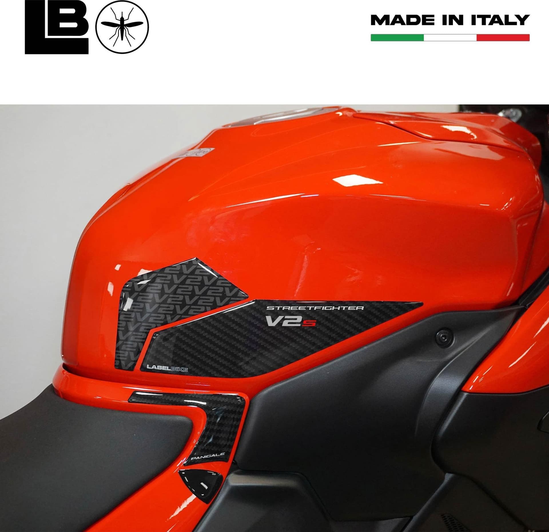 Adesivi 3D Laterali Serbatoio compatibili con Ducati Streetfighter V2 V2S 2025 in Decalcomanie adesivi e magneti LabelBike - Bibbiano, commercioVirtuoso.it