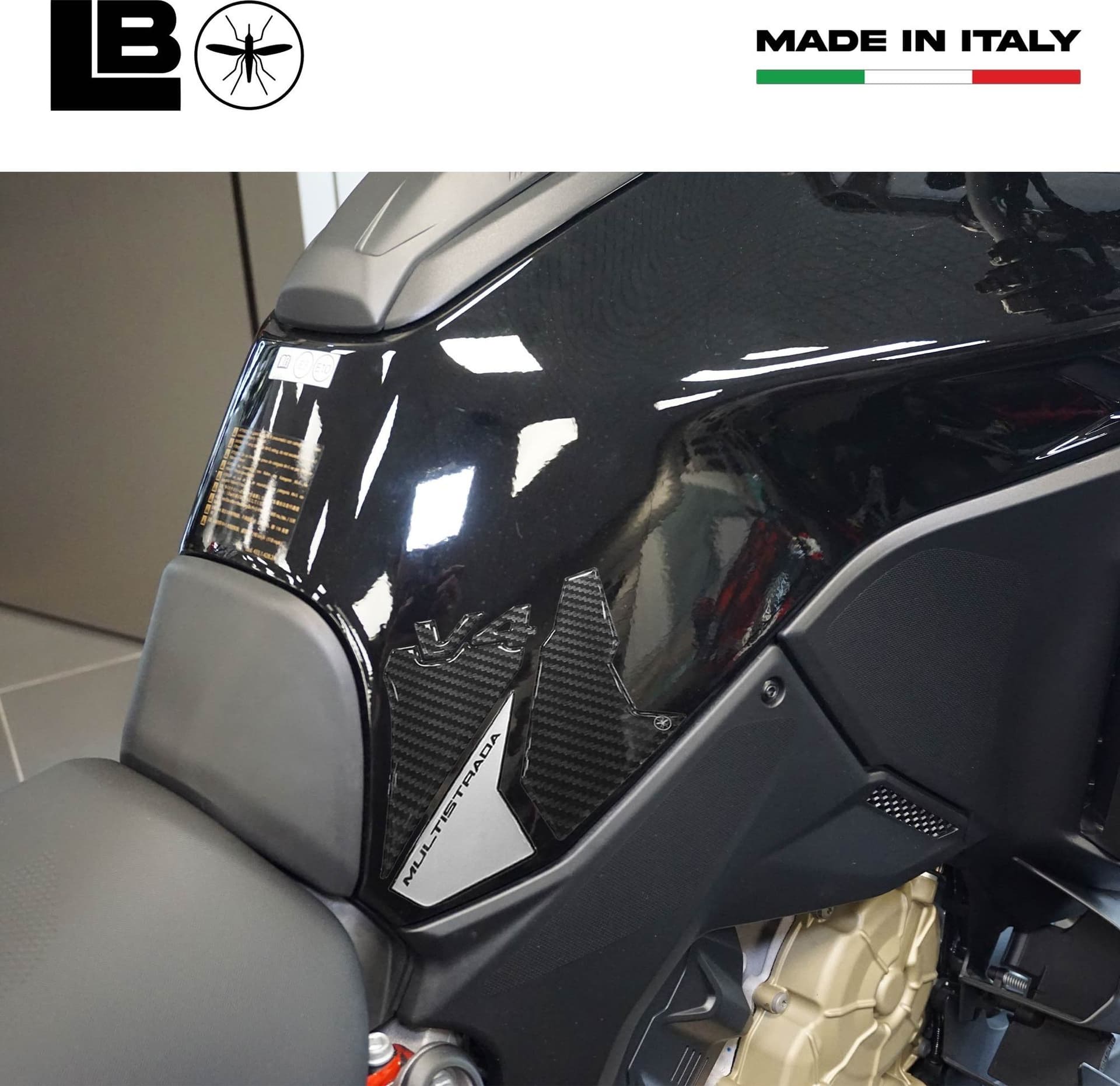 Protezioni Laterali Adesivi compatibili con Ducati Multistrada V4 2021-25 Silver in Decalcomanie adesivi e magneti LabelBike - Bibbiano, commercioVirtuoso.it