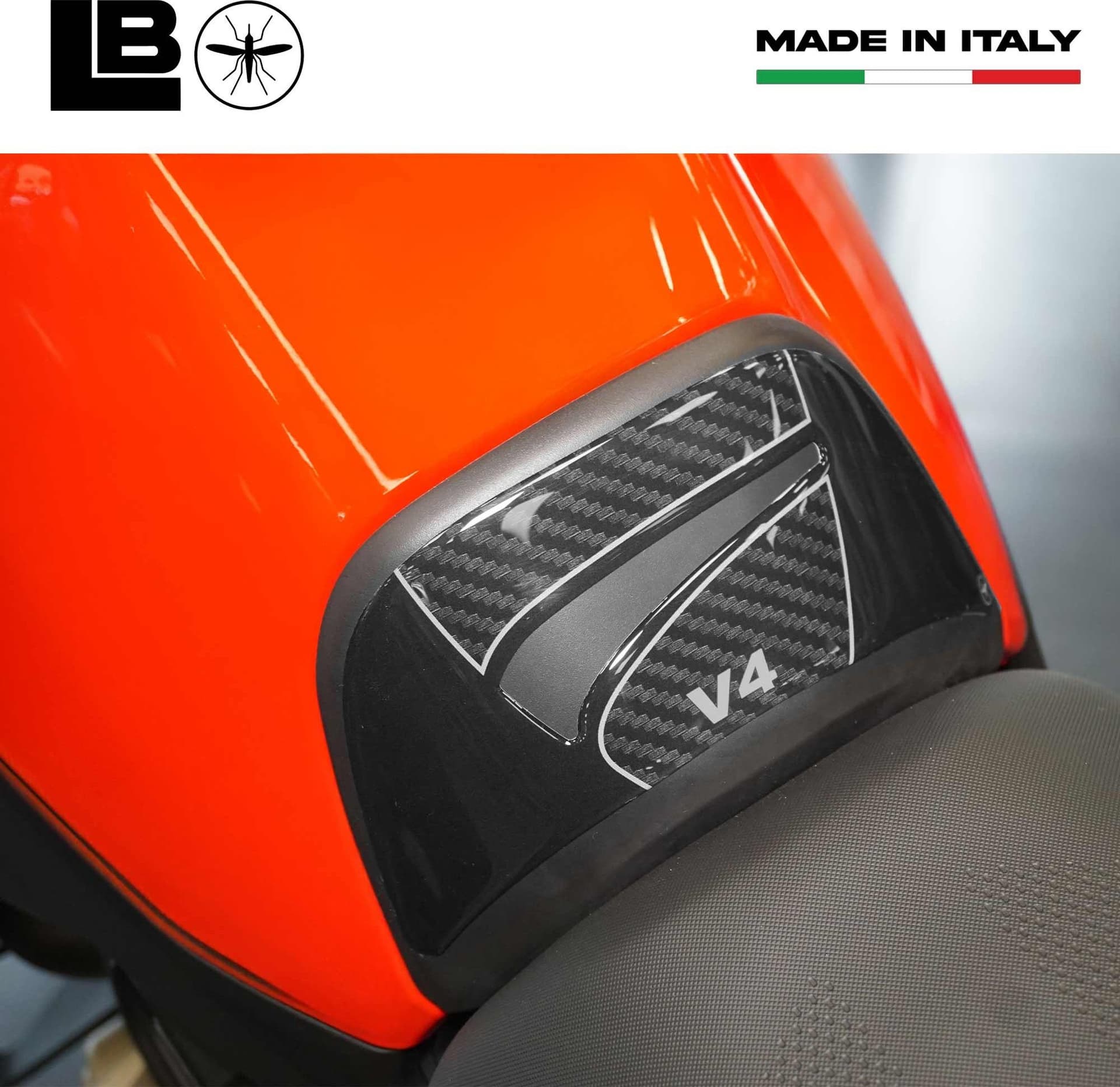Adesivo 3D Paraserbatoio BASSO moto compatibile con Ducati Multistrada V4 2021-5 in Paraserbatoio LabelBike - Bibbiano, commercioVirtuoso.it