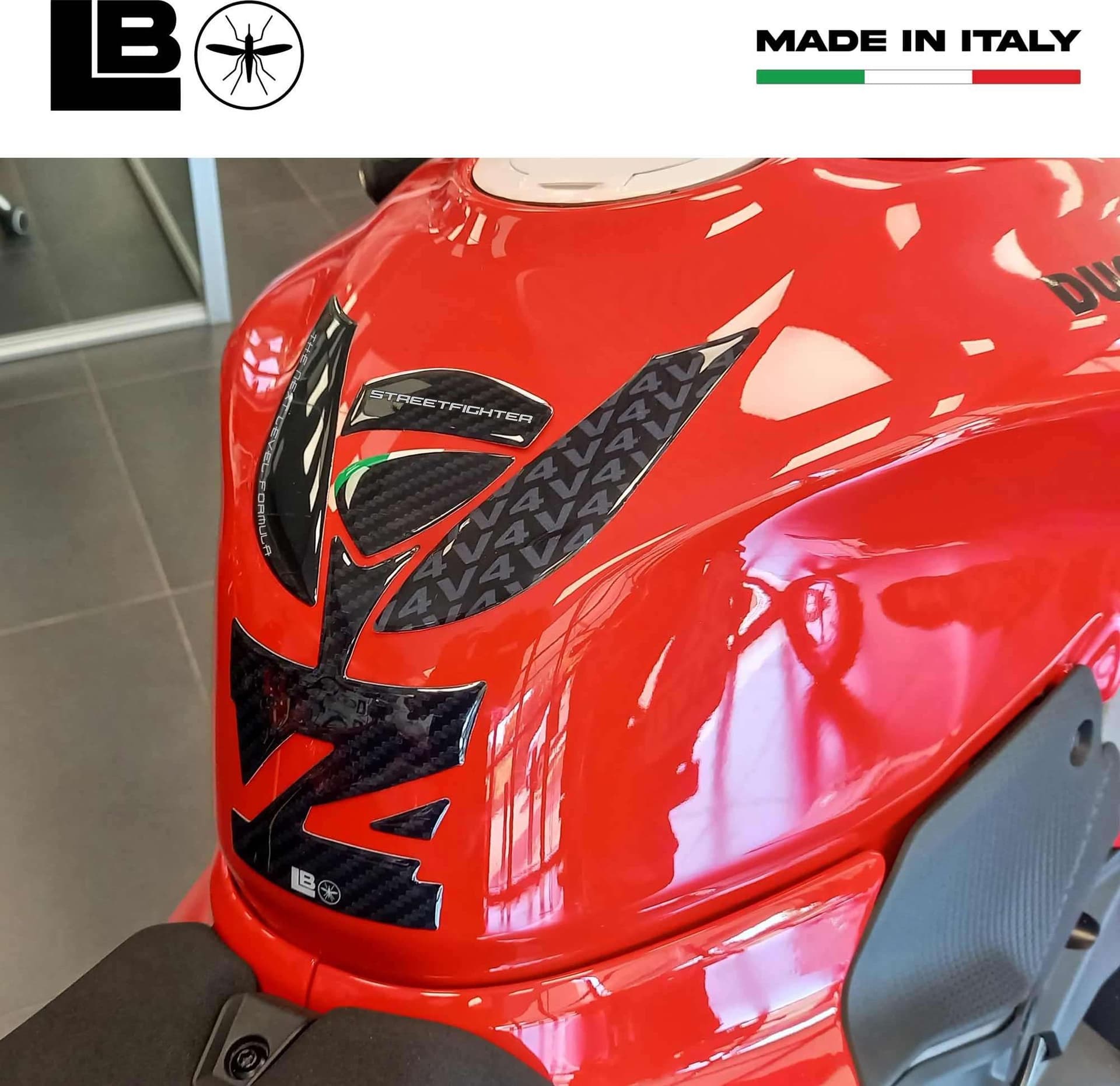 Paraserbatoio moto Adesivo 3D compatibile con Ducati Streetfighter V4 V4S 2025 in Paraserbatoio LabelBike - Bibbiano, commercioVirtuoso.it