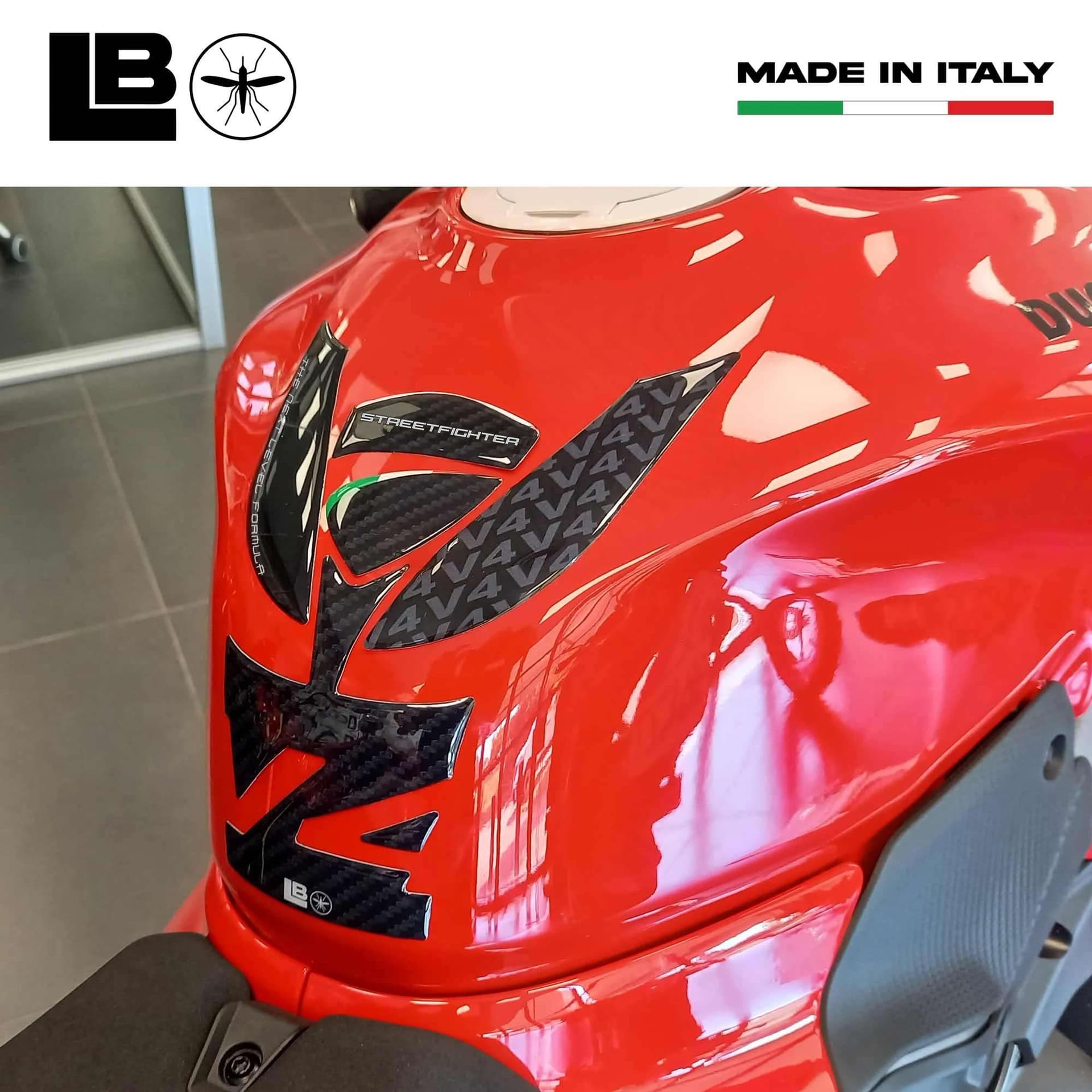 Paraserbatoio moto Adesivo 3D compatibile con Ducati Streetfighter V4 V4S 2025 in Paraserbatoio LabelBike - Bibbiano, commercioVirtuoso.it