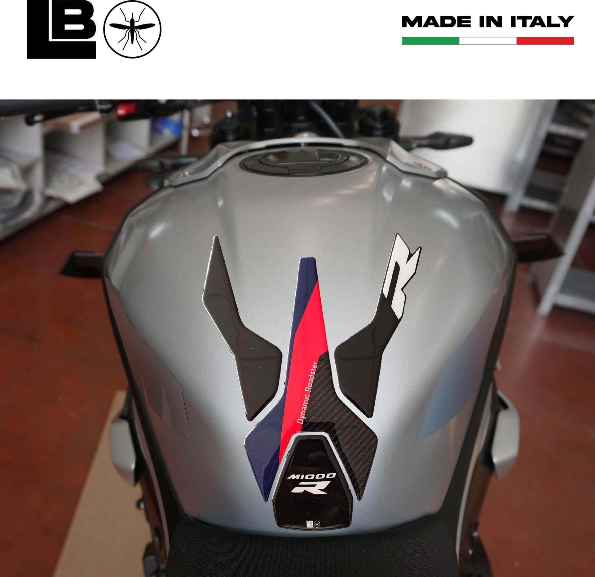 Adesivo 3D Paraserbatoio Protezione Serbatoio moto compatibile con BMW M 1000 R in Paraserbatoio LabelBike - Bibbiano, commercioVirtuoso.it