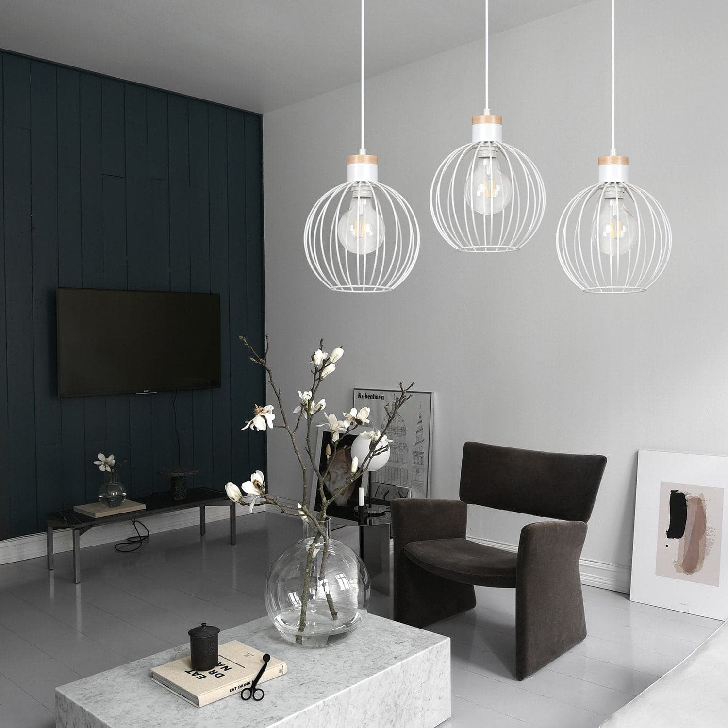 Lampadario 3 Luci Barbado Paralumi A Gabbia In Acciaio Bianco E Legno Naturale in Lampade a sospensione LuceArt - Montecorvino Pugliano, commercioVirtuoso.it