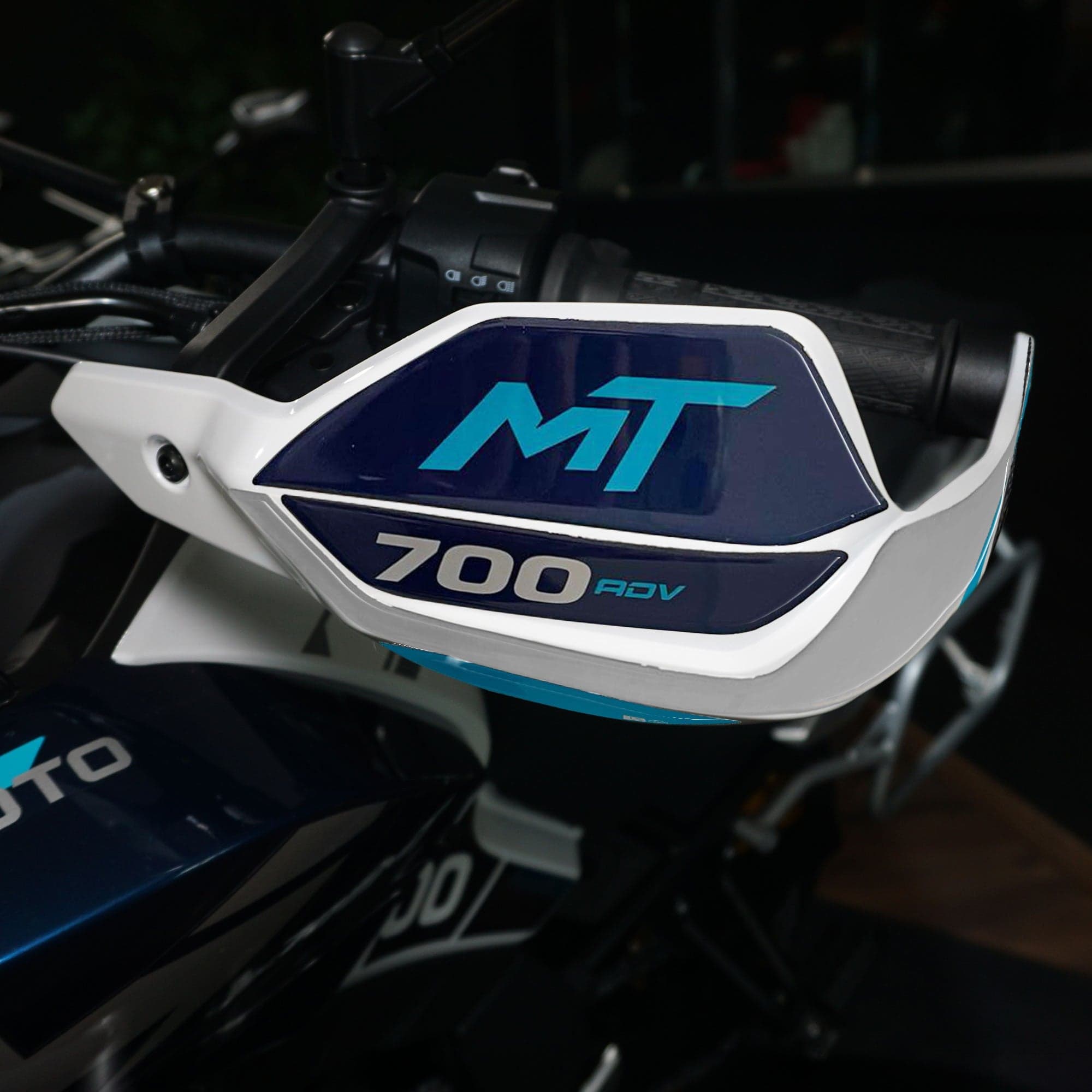 Adesivi 3D Protezioni Paramani moto compatibili con CfMoto 700 MT Adventure 2025