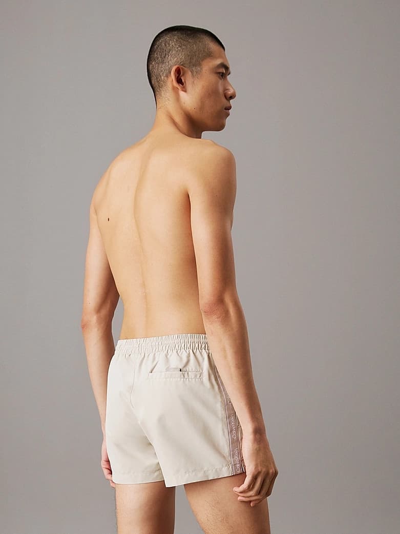 Boxer Mare Calvin Klein Swimwear - LONG Stile Esclusivo e Alta Gamma per un’Estate di Classe KM0KM01109PD7 in Pantaloncini e calzoncini Anastasi - Marsala, commercioVirtuoso.it