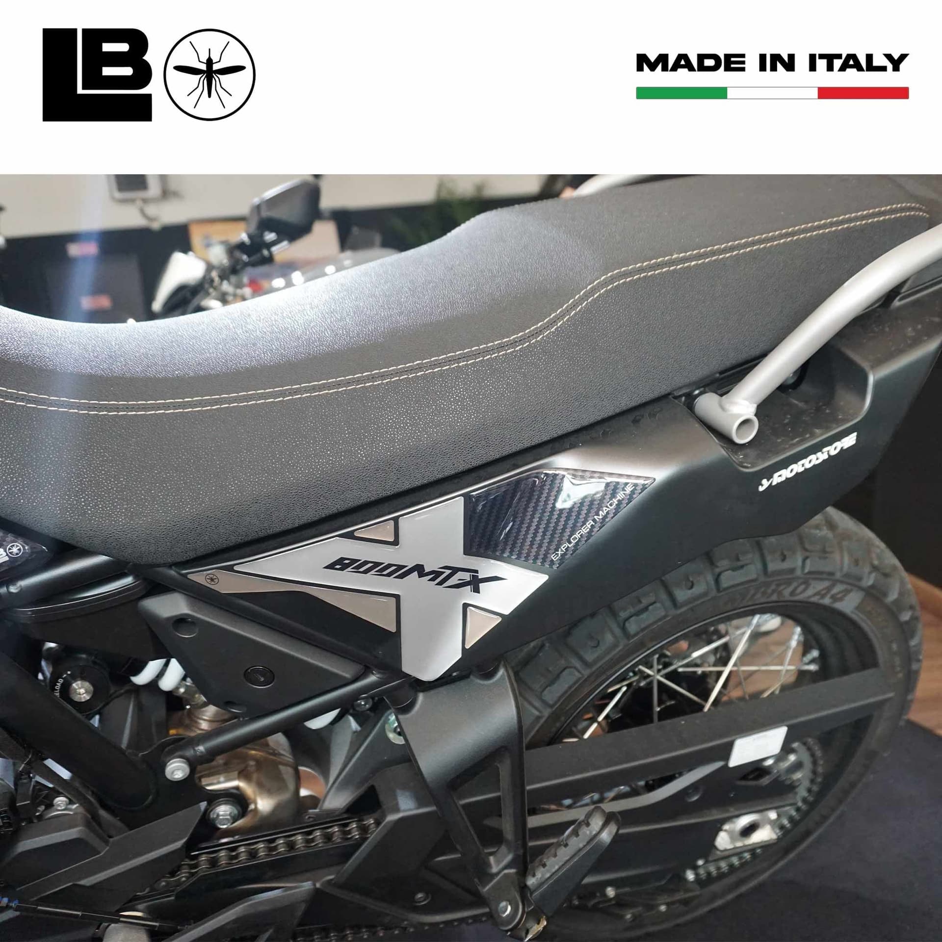 Adesivi 3D Protezioni Fianchetti Sottosella moto compatibili con CfMoto 800MT-X in Decalcomanie adesivi e magneti LabelBike - Bibbiano, commercioVirtuoso.it