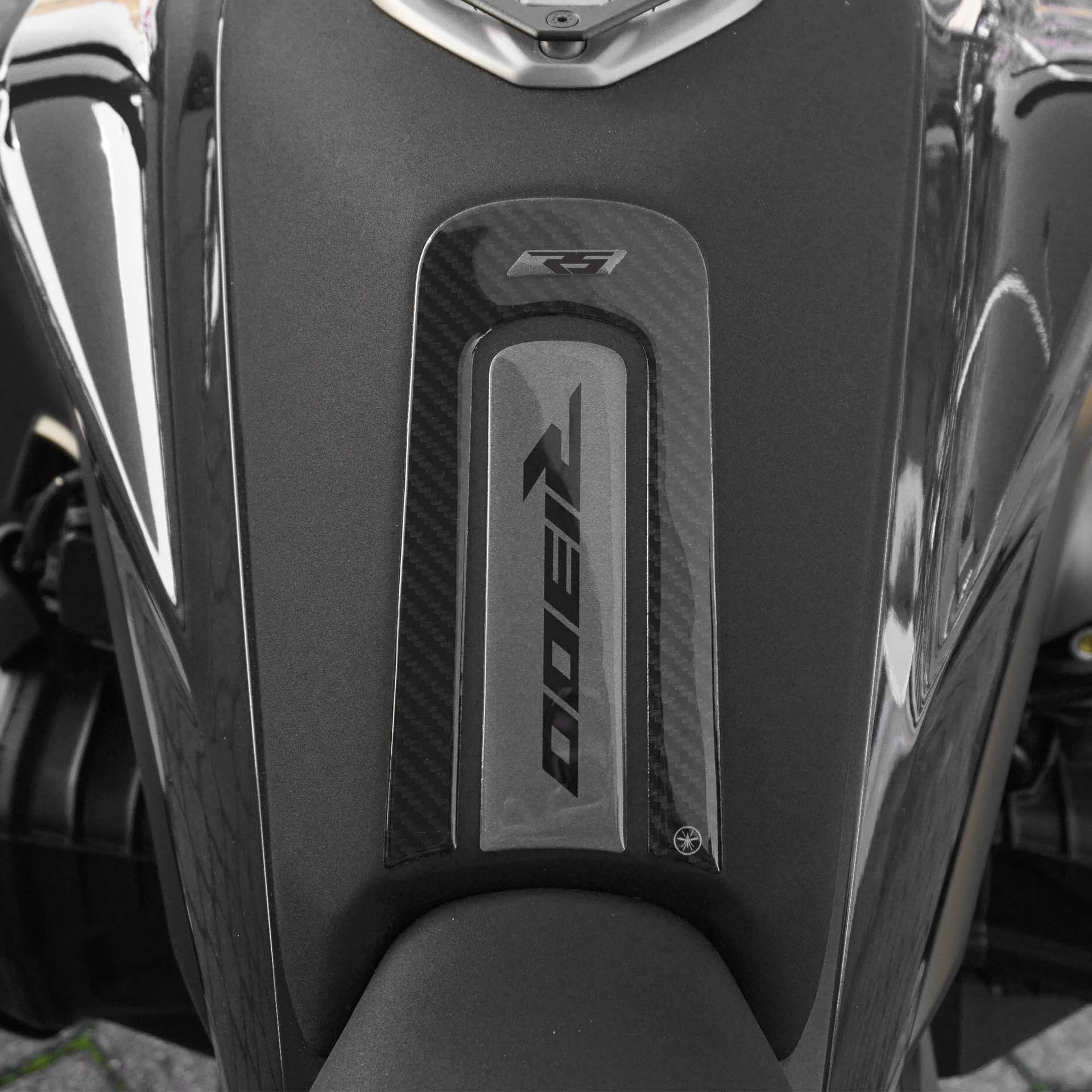 Paraserbatoio moto Adesivo 3D Protezione serbatoio compatibile con Bmw R1300RS in Paraserbatoio LabelBike - Bibbiano, commercioVirtuoso.it