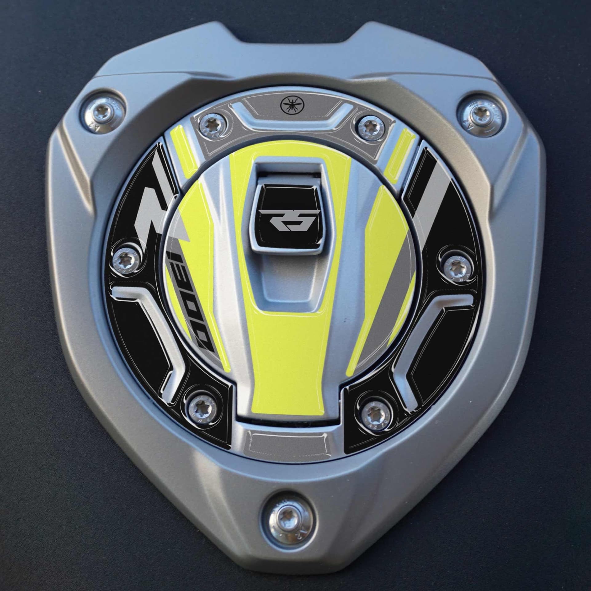 Adesivo 3D Protezione Tappo Keyless senza chiave compatibile con BMW R1300RS in prodotto LabelBike - Bibbiano, commercioVirtuoso.it