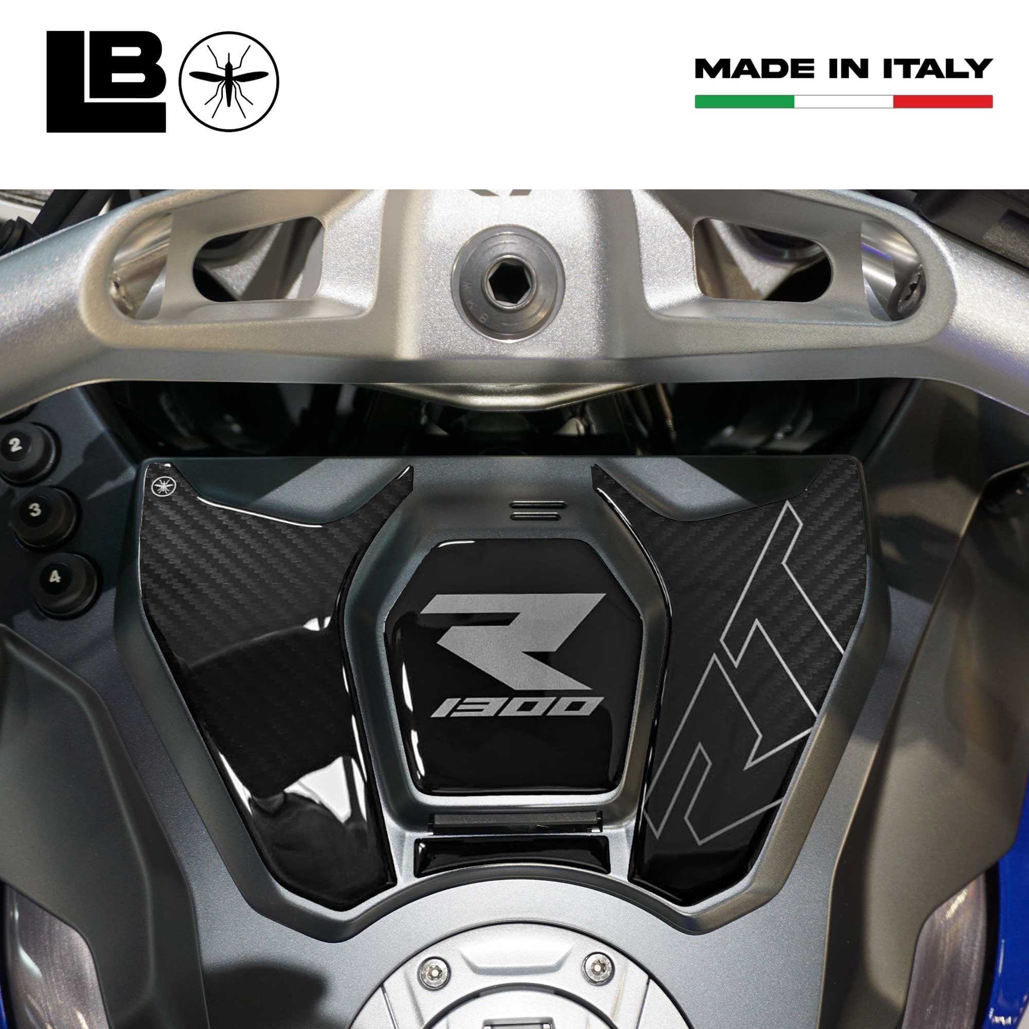 Adesivo 3D Protezione Sportellino Serbatoio moto compatibile con BMW R1300RT in prodotto LabelBike - Bibbiano, commercioVirtuoso.it