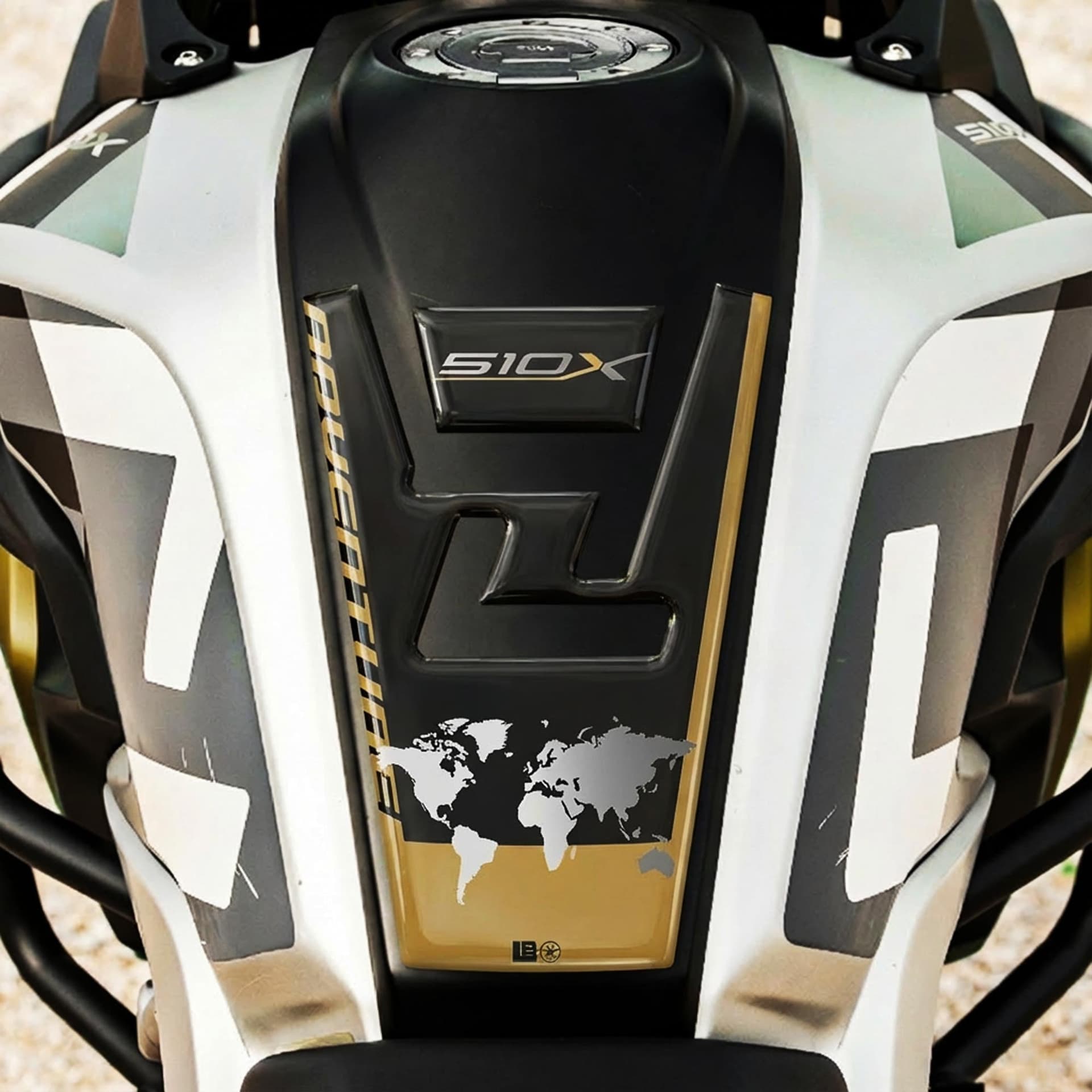 Paraserbatoio Adesivo 3D compatibile con Kove 510X Protezione resinata moto in prodotto LabelBike - Bibbiano, commercioVirtuoso.it