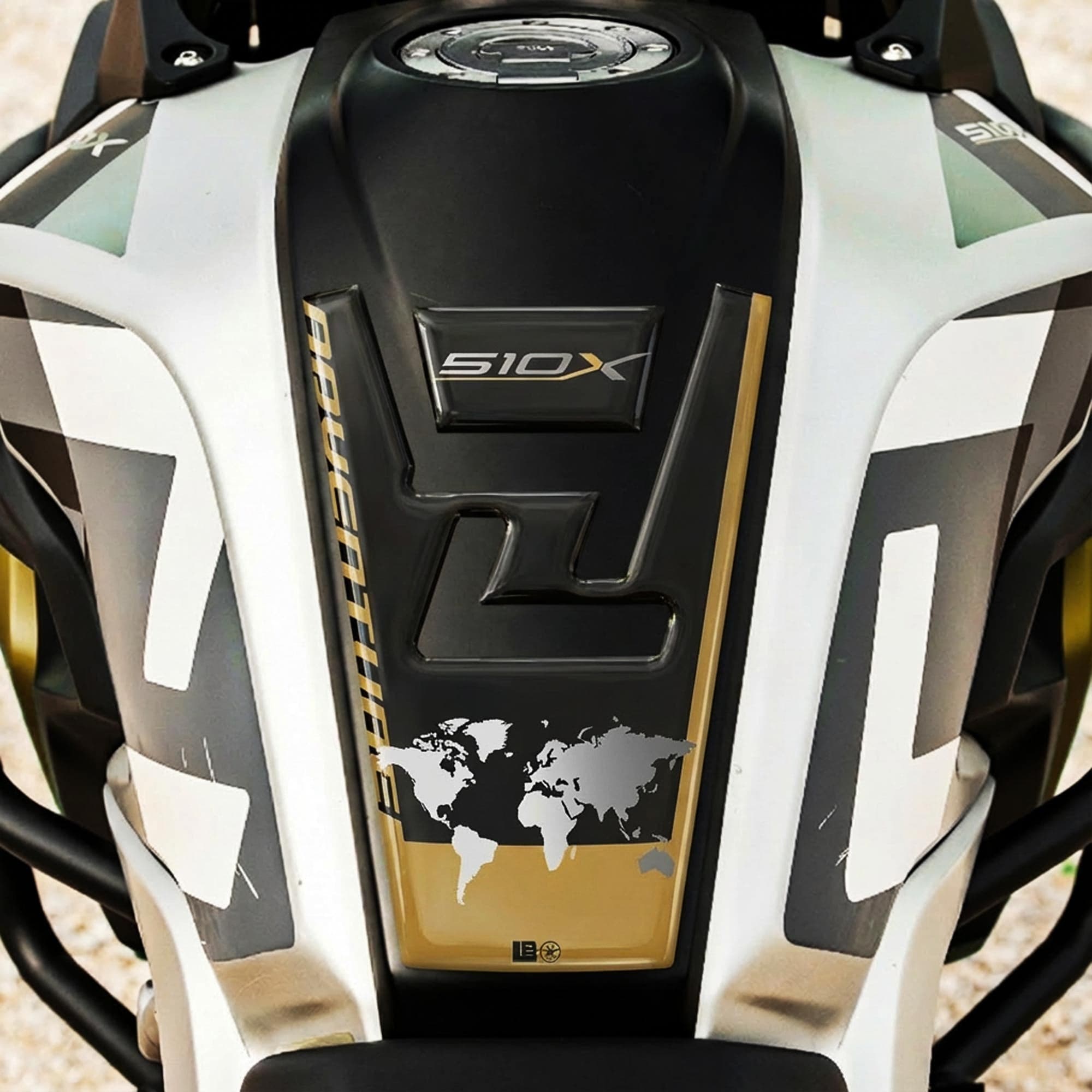 Paraserbatoio Adesivo 3D compatibile con Kove 510X Protezione resinata moto in prodotto LabelBike - Bibbiano, commercioVirtuoso.it